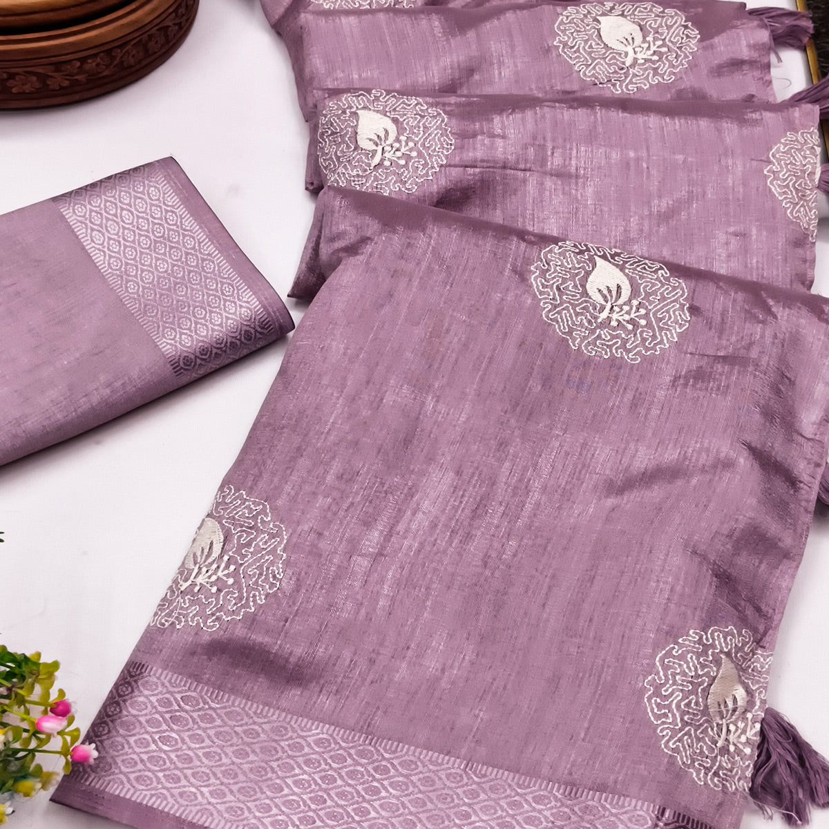 Mauve Embroidered Art Silk Saree Adorned with Classic Zari Weaving Details