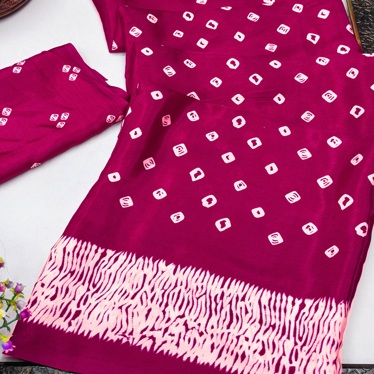 Pink Bandhani Printed Chiffon Saree With Traditional Appeal