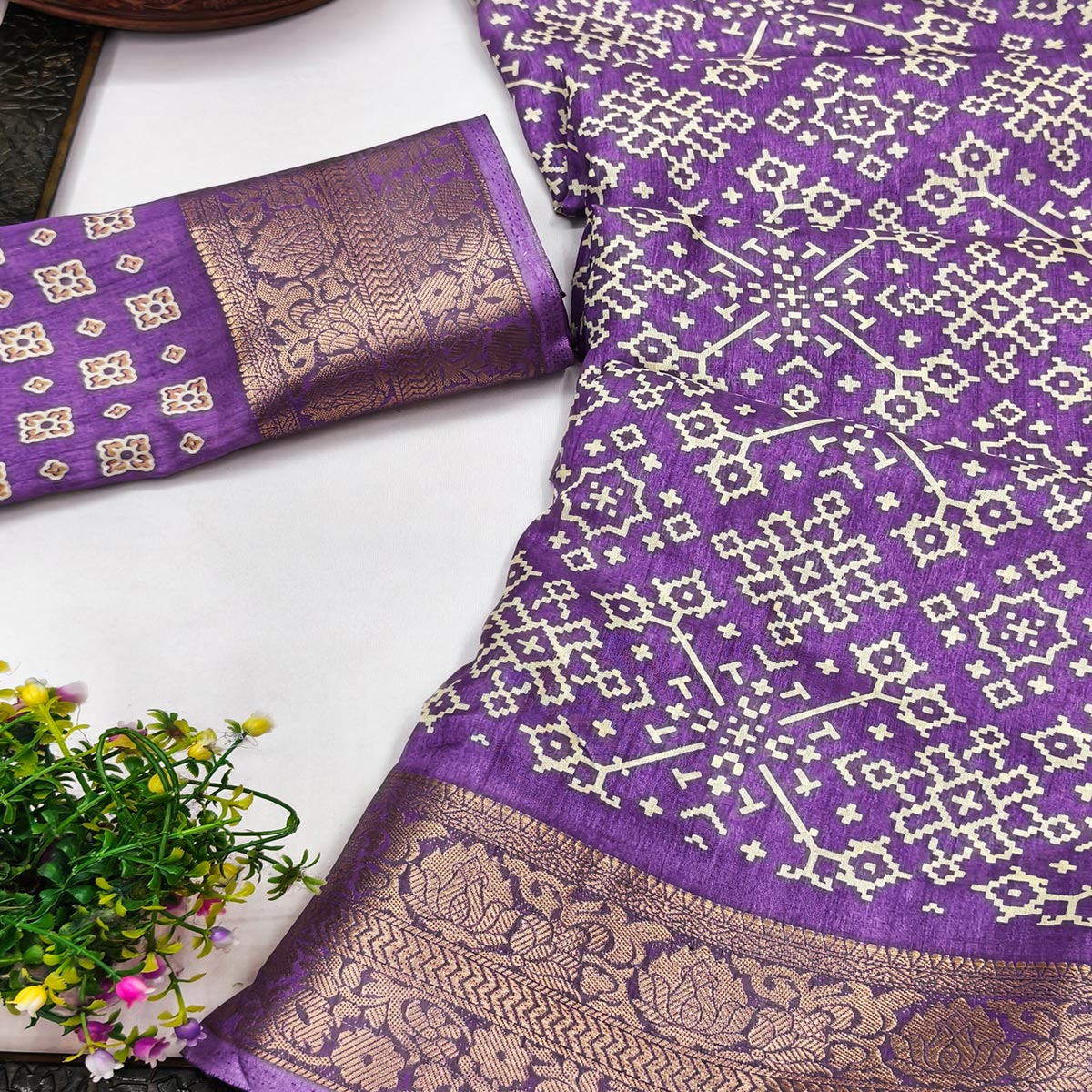 Contemporary Lavender Geometric Mill Printed Dola Silk Saree With Ornate Floral Zari Border