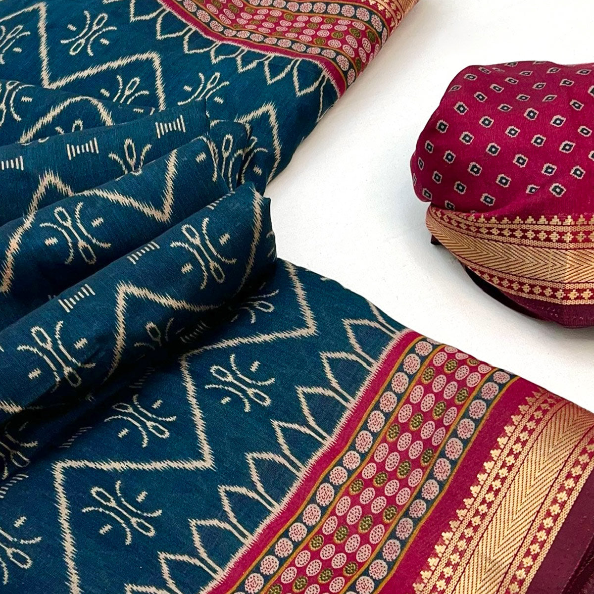 Comfortable Teal Mulmul Cotton Saree with Modern Zig Zag Design