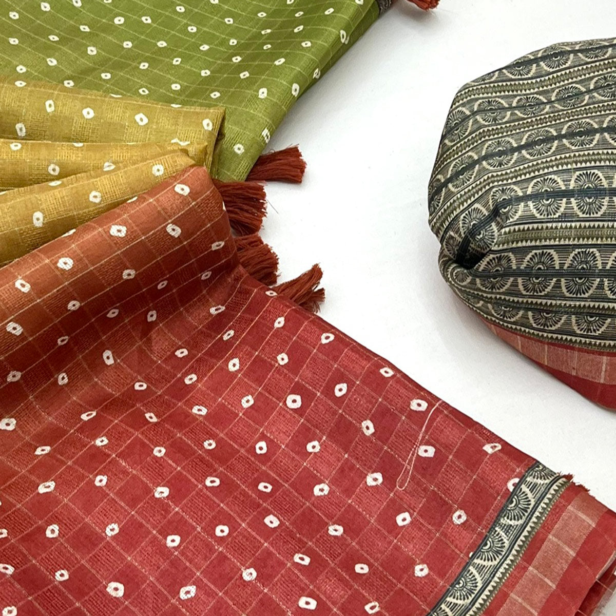 Vibrant Multicolor Maheshwari Cotton Silk Saree with Timeless Bandhani Design