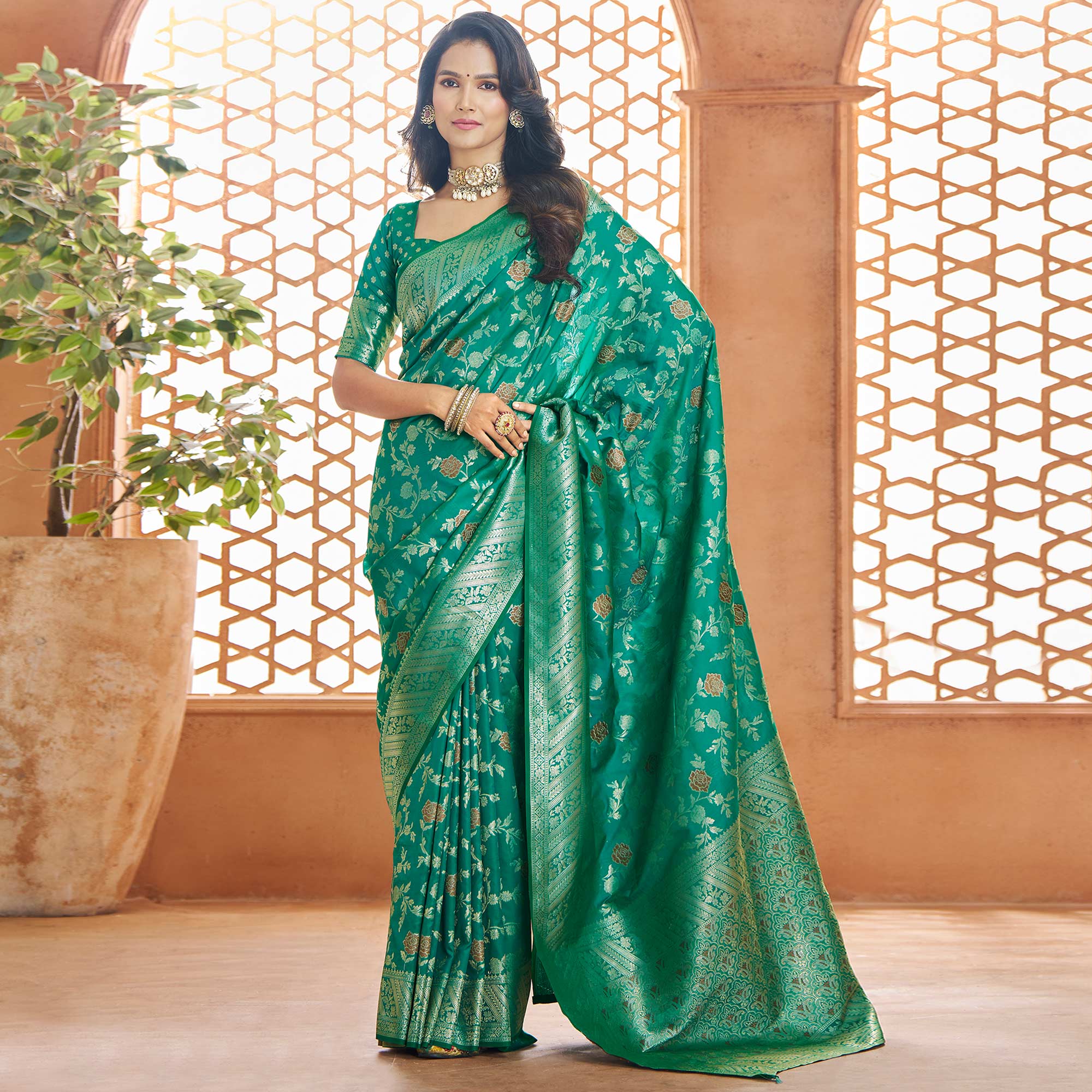 Rama Green Floral Woven Pure Banarasi Silk Saree