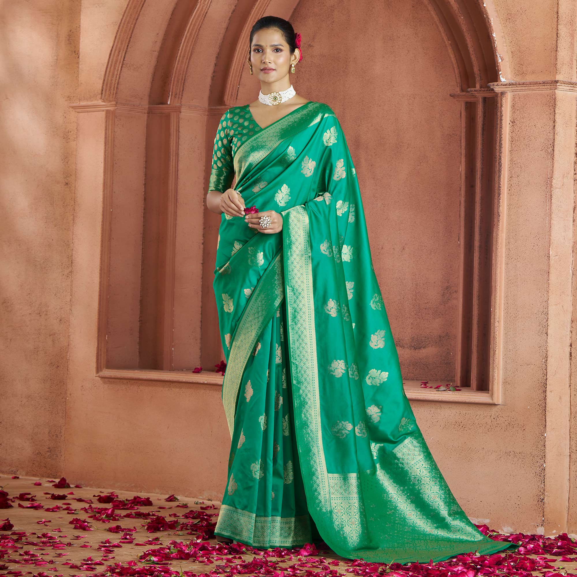 Rama Green Floral Woven Pure Banarasi Silk Saree