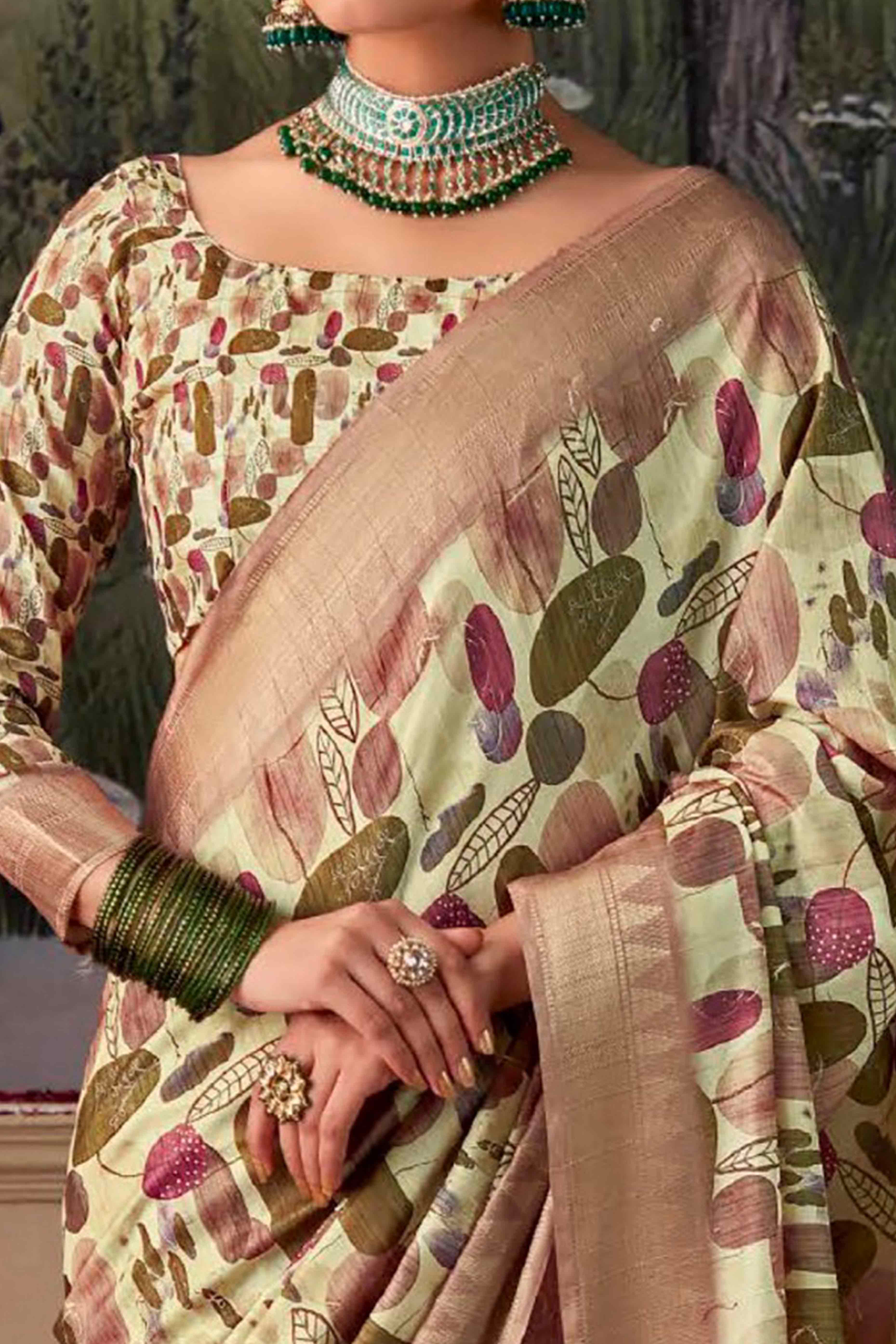 Trendy Digital Printed Silk Blend Saree in Cream