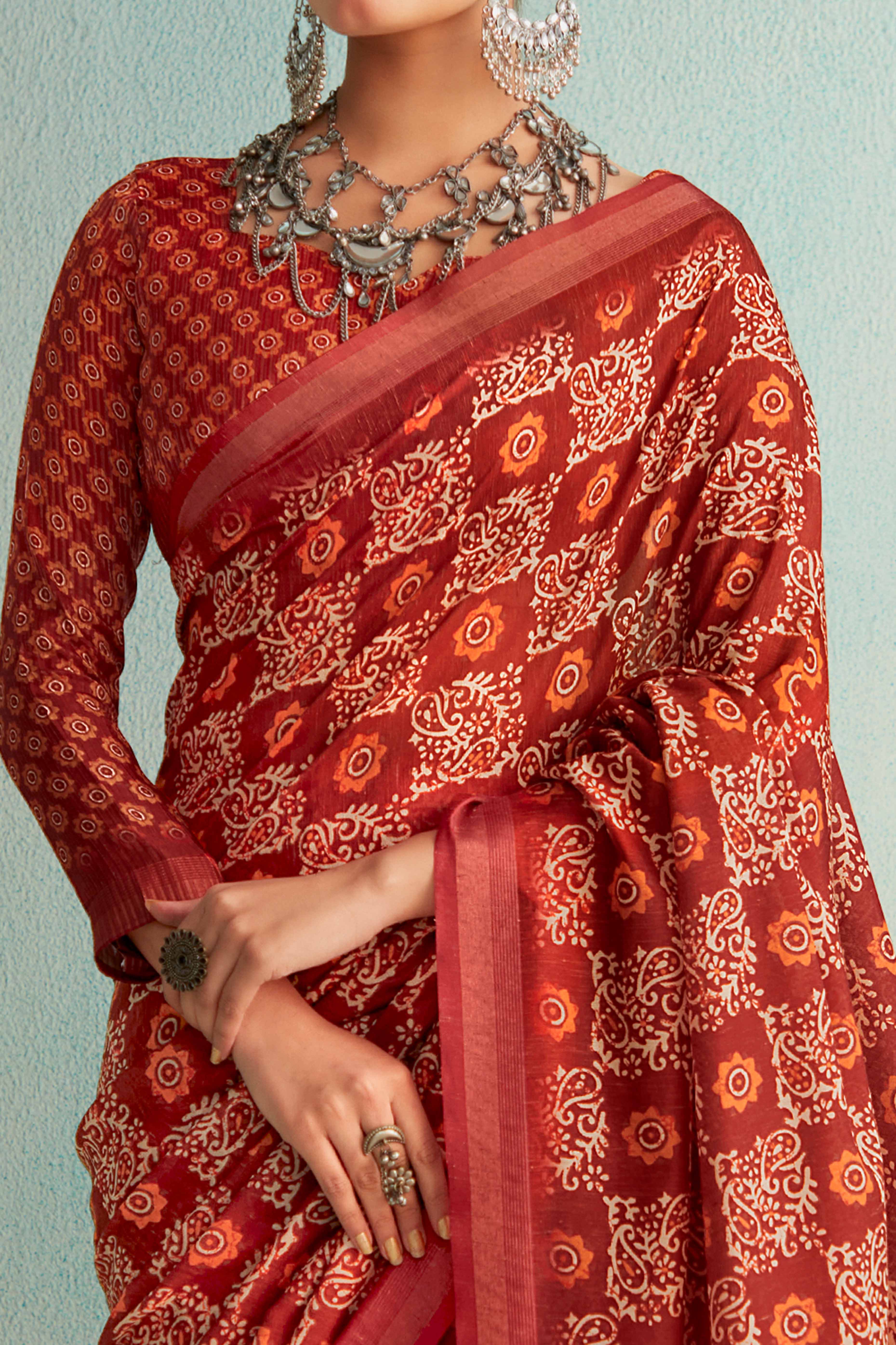 Designer Red Handloom Saree with Digital Print on Silk Blend Fabric