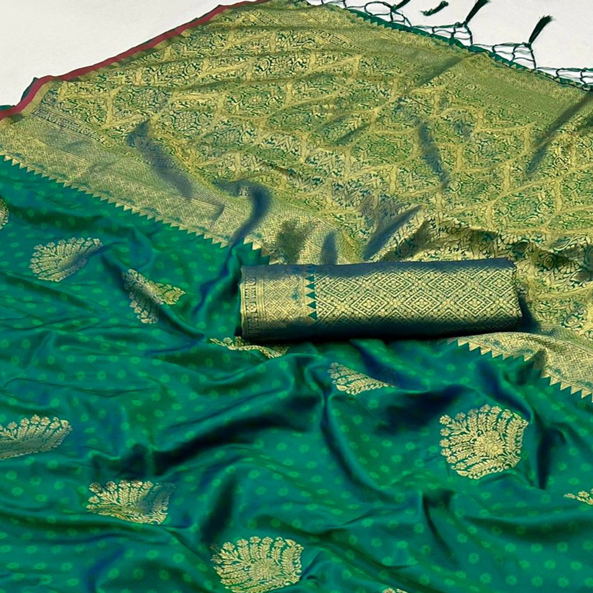 Green Zari Work Woven Mulberry Silk Saree