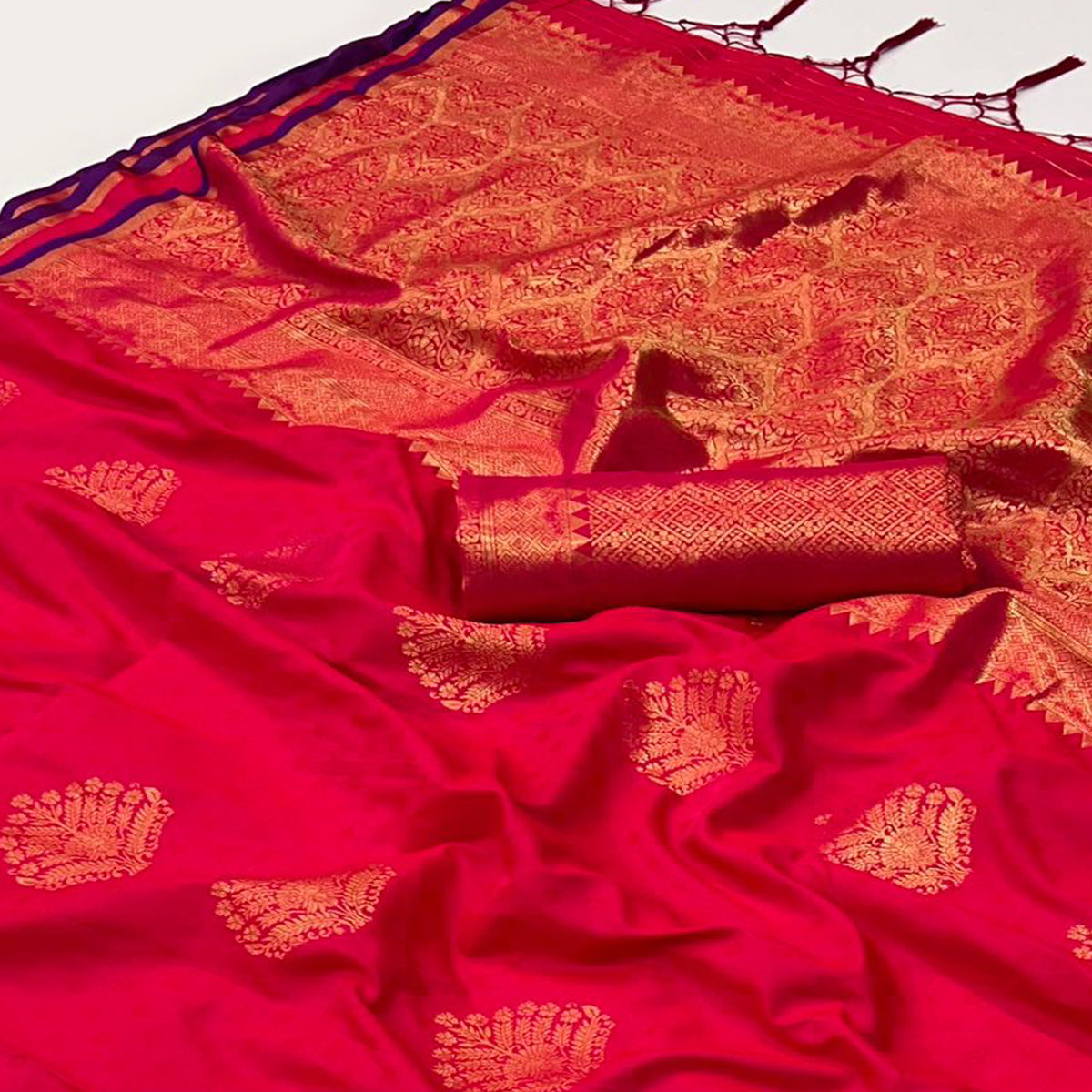 Pink Zari Work Woven Mulberry Silk Saree