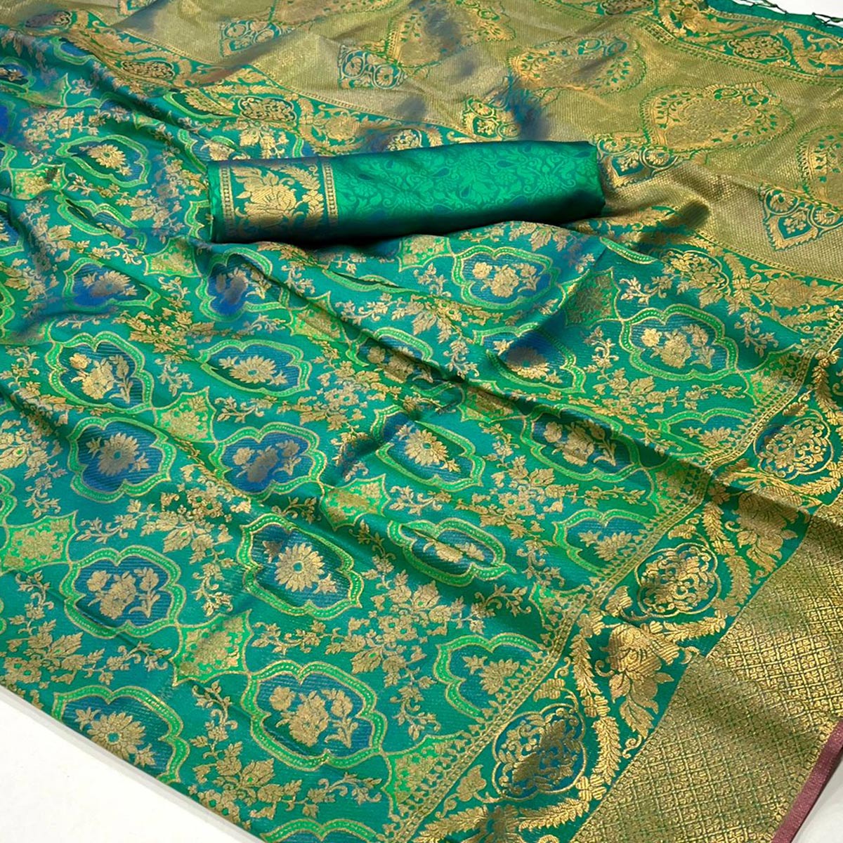 Rama Green Zari Weaving Art Silk Saree With Tassels