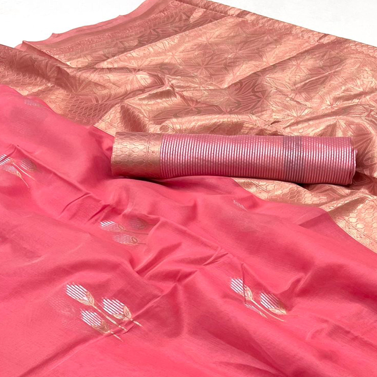 Gajri Pink Zari Woven Linen Saree
