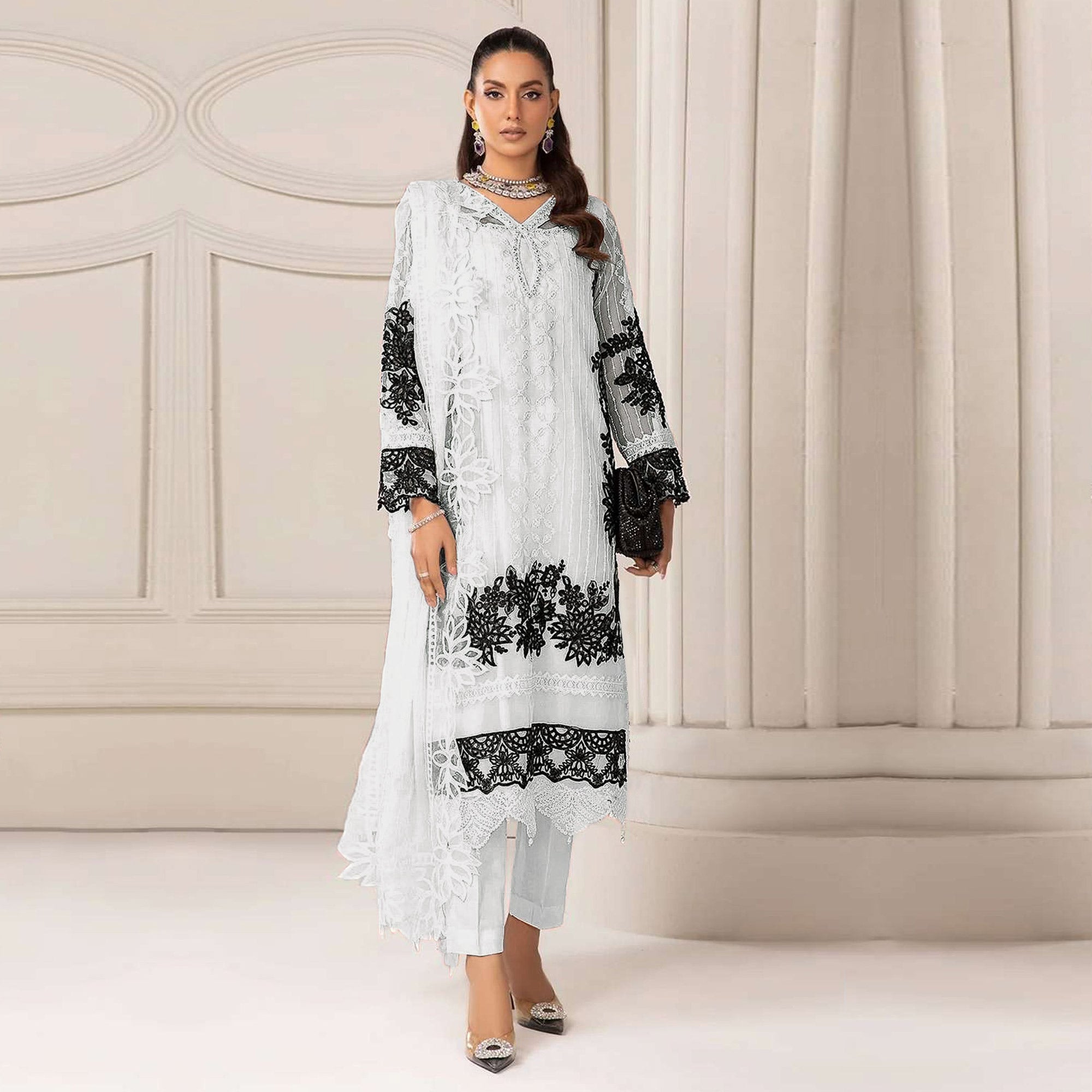White Floral Embroidered Georgette Semi Stitched Pakistani Dress Mater White Floral Embroidered Georgette Semi Stitched Pakistani Dress Mater