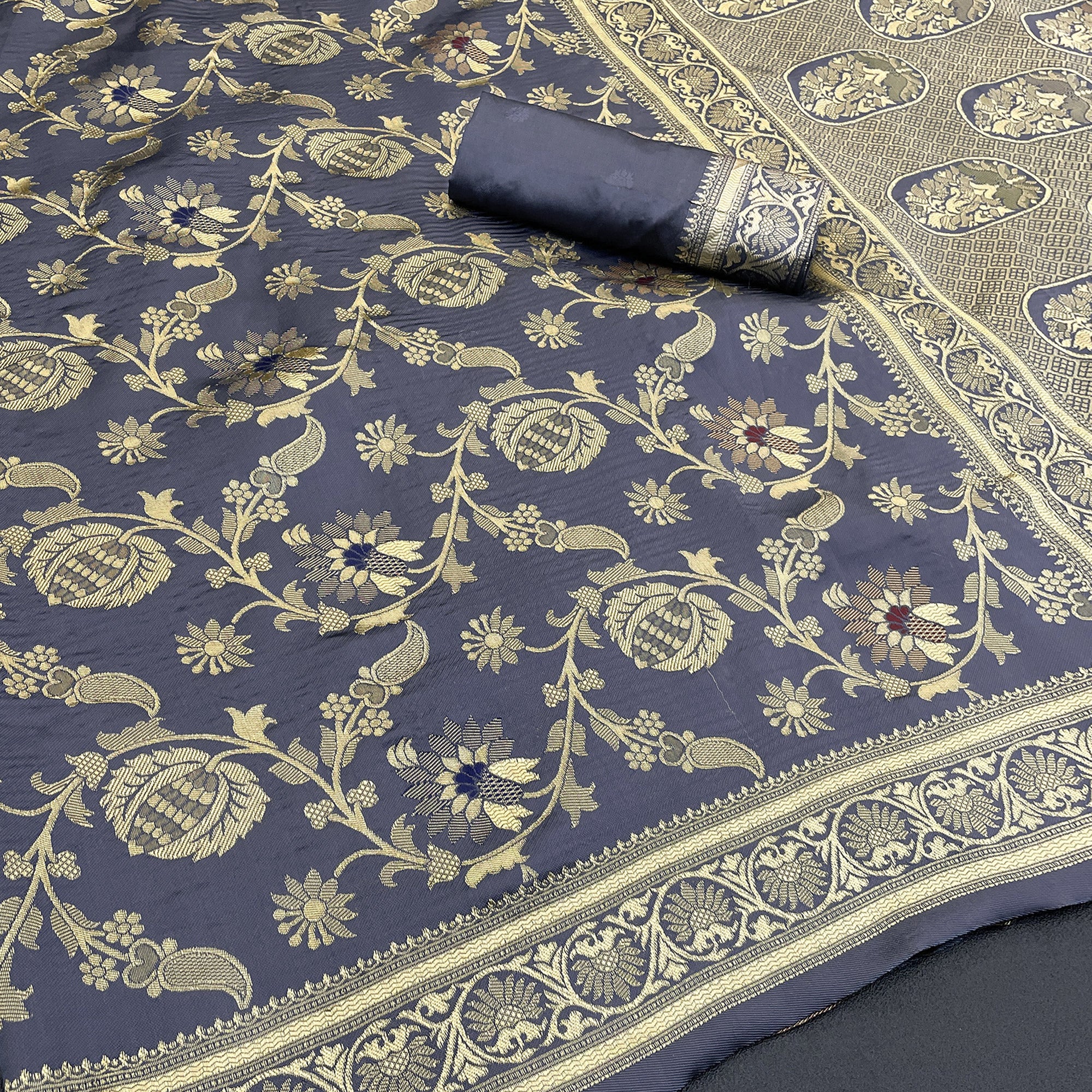 Charming Grey Banarasi Silk Saree Adorned With Floral Zari Weaving