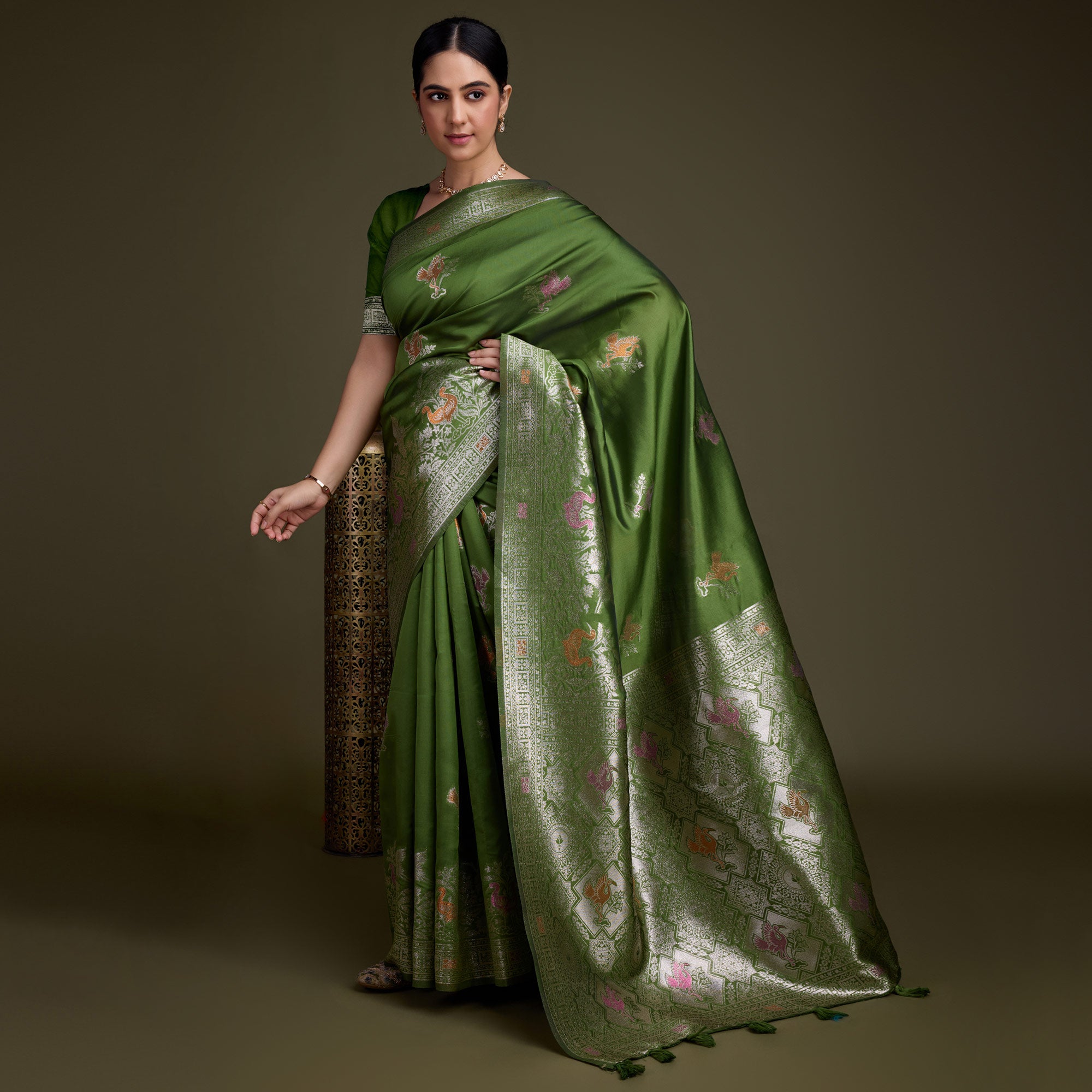 Green Floral Design Woven Banarasi Silk Saree