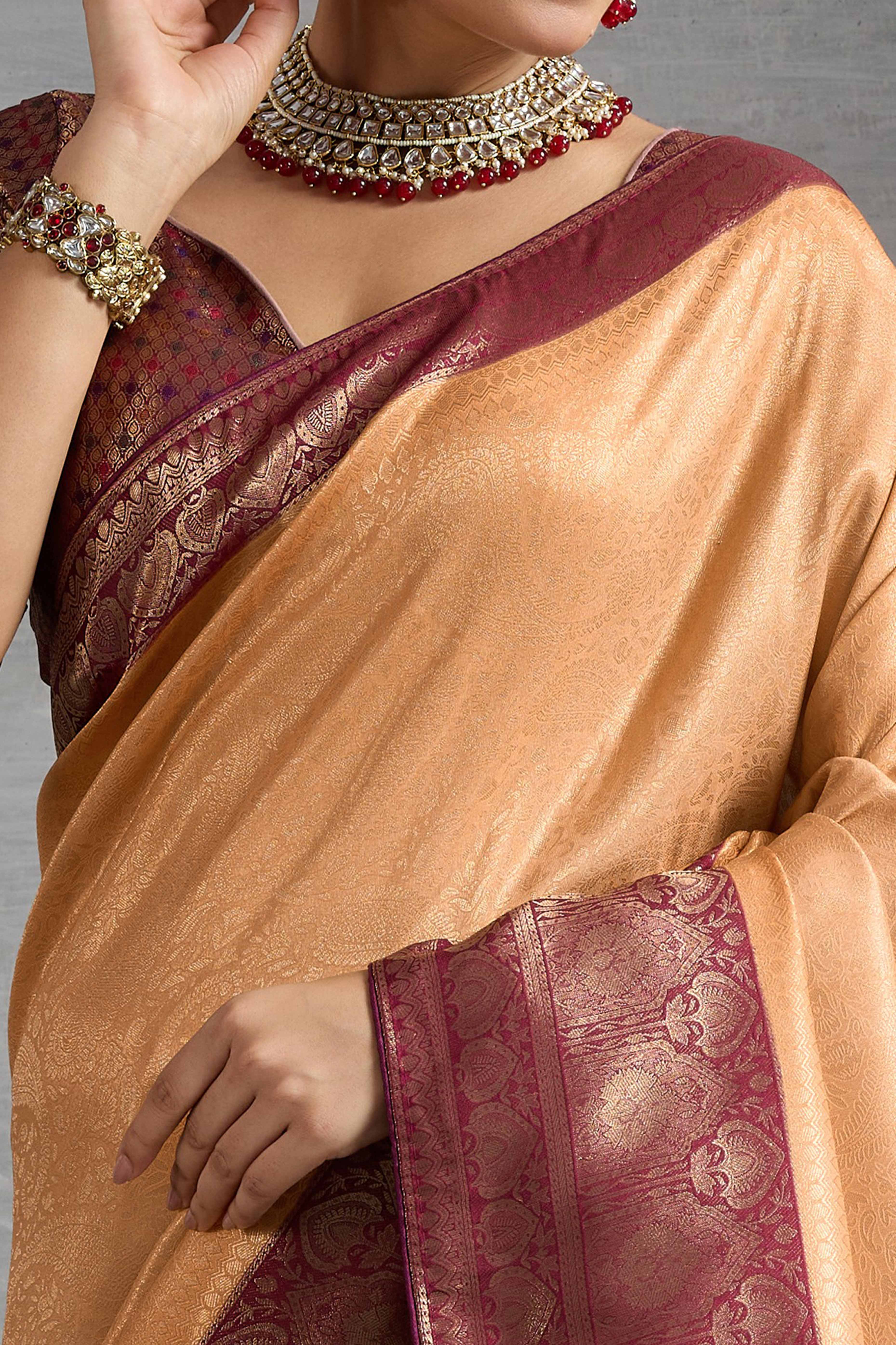 Peach Kanjivaram Silk Saree In Kadiyal Style Zari Weaving With Ornate Meenakari Pallu