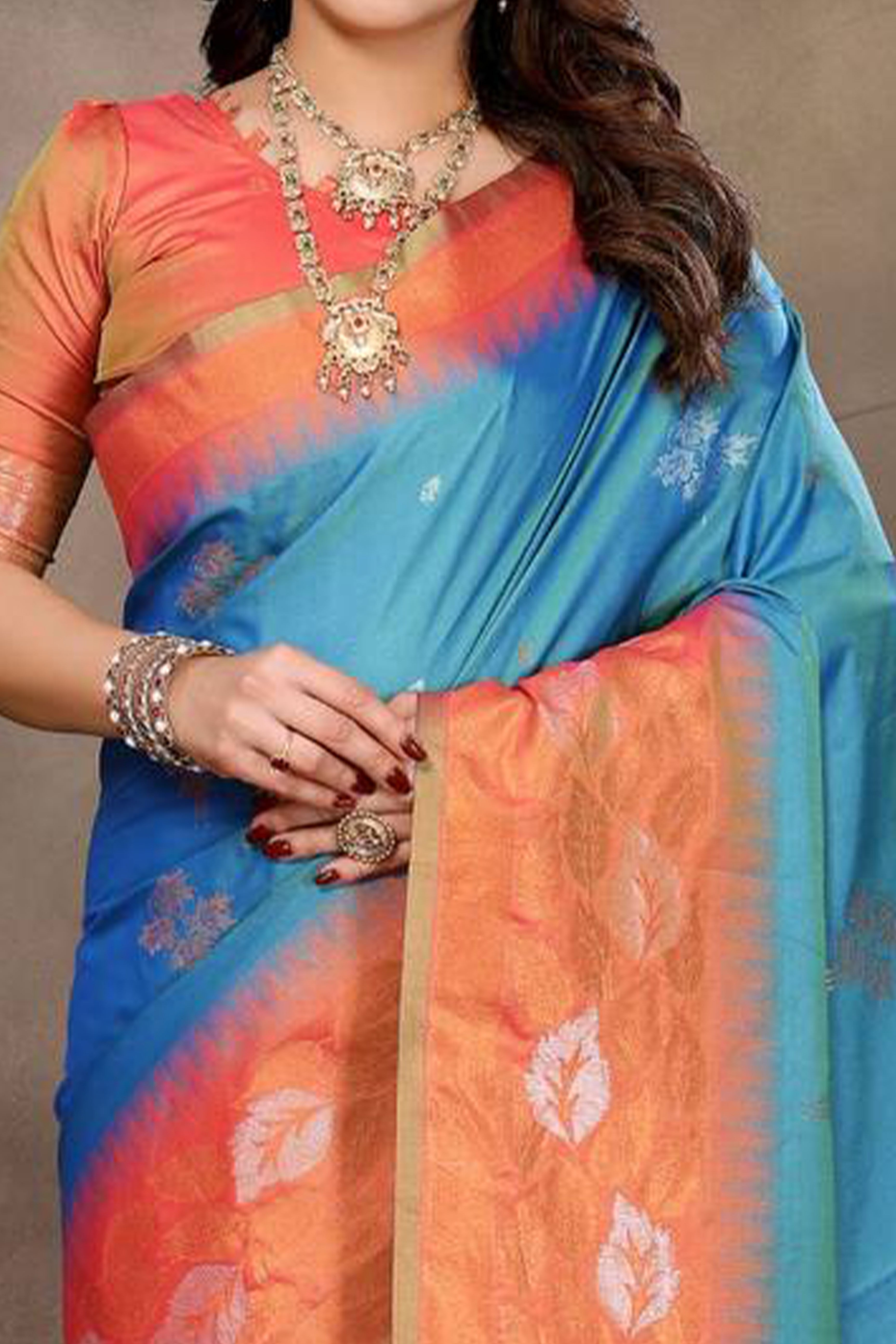 Blue Leaf & Floral Motif Banarasi Silk Saree With Luxurious Zari Weaving Two Tone Weaving