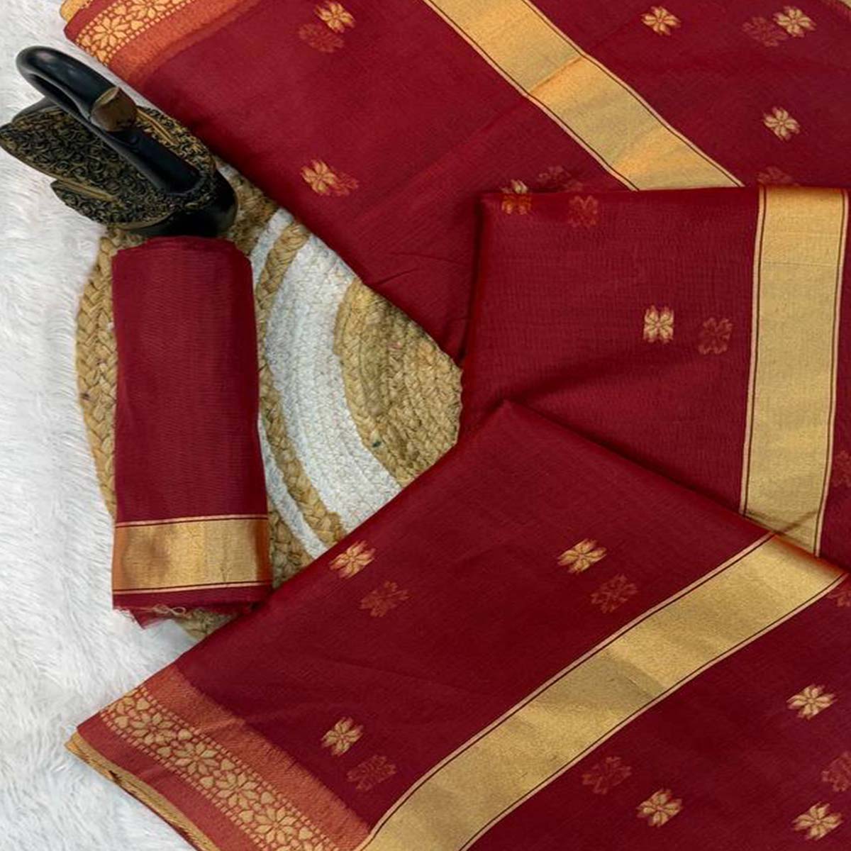 Maroon Classic Linen Cotton Saree Enhanced with Fine Zari Butti Weaving Detailing