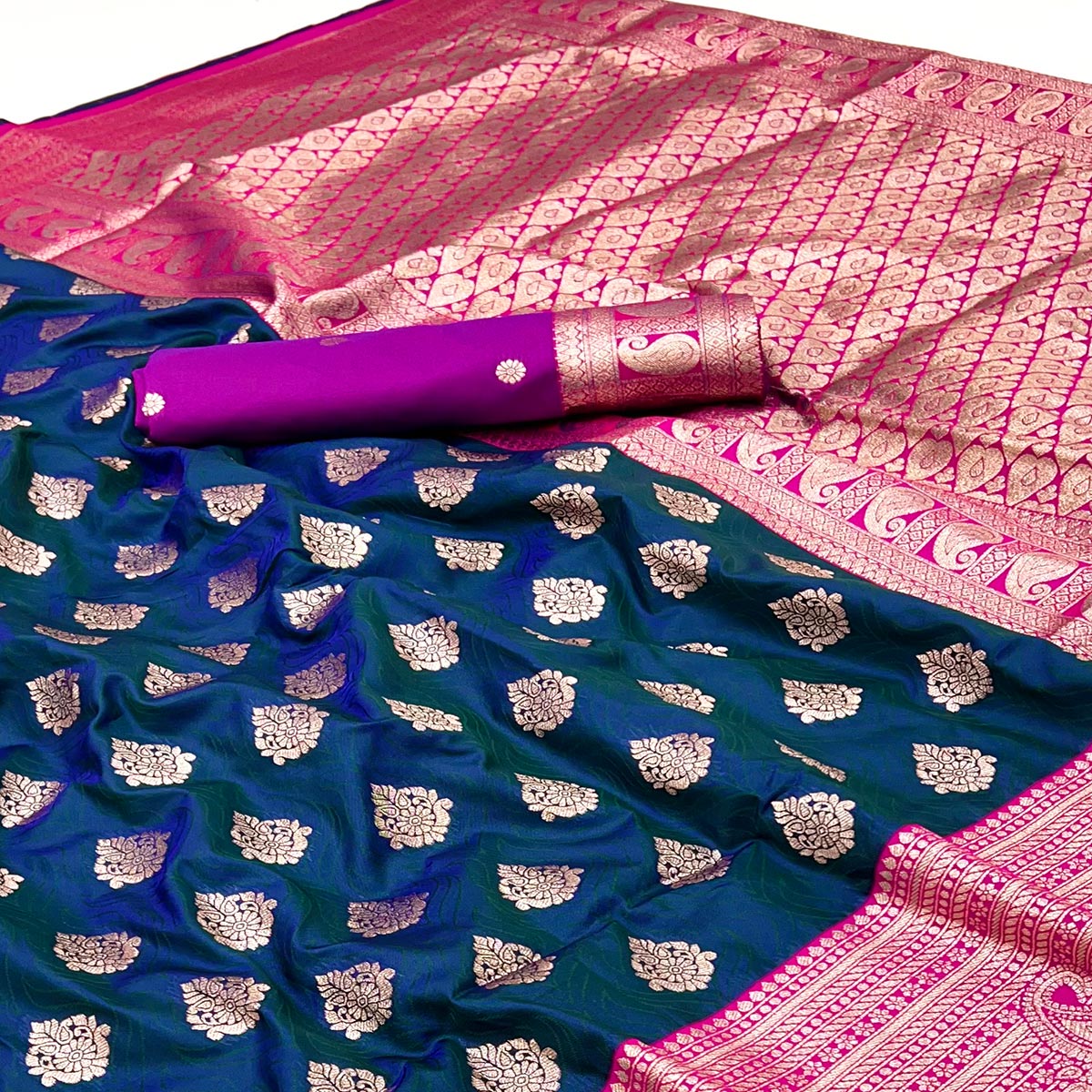 Timeless Zari Woven Blue Art Silk Saree Accented With A Heritage Banarasi Pallu