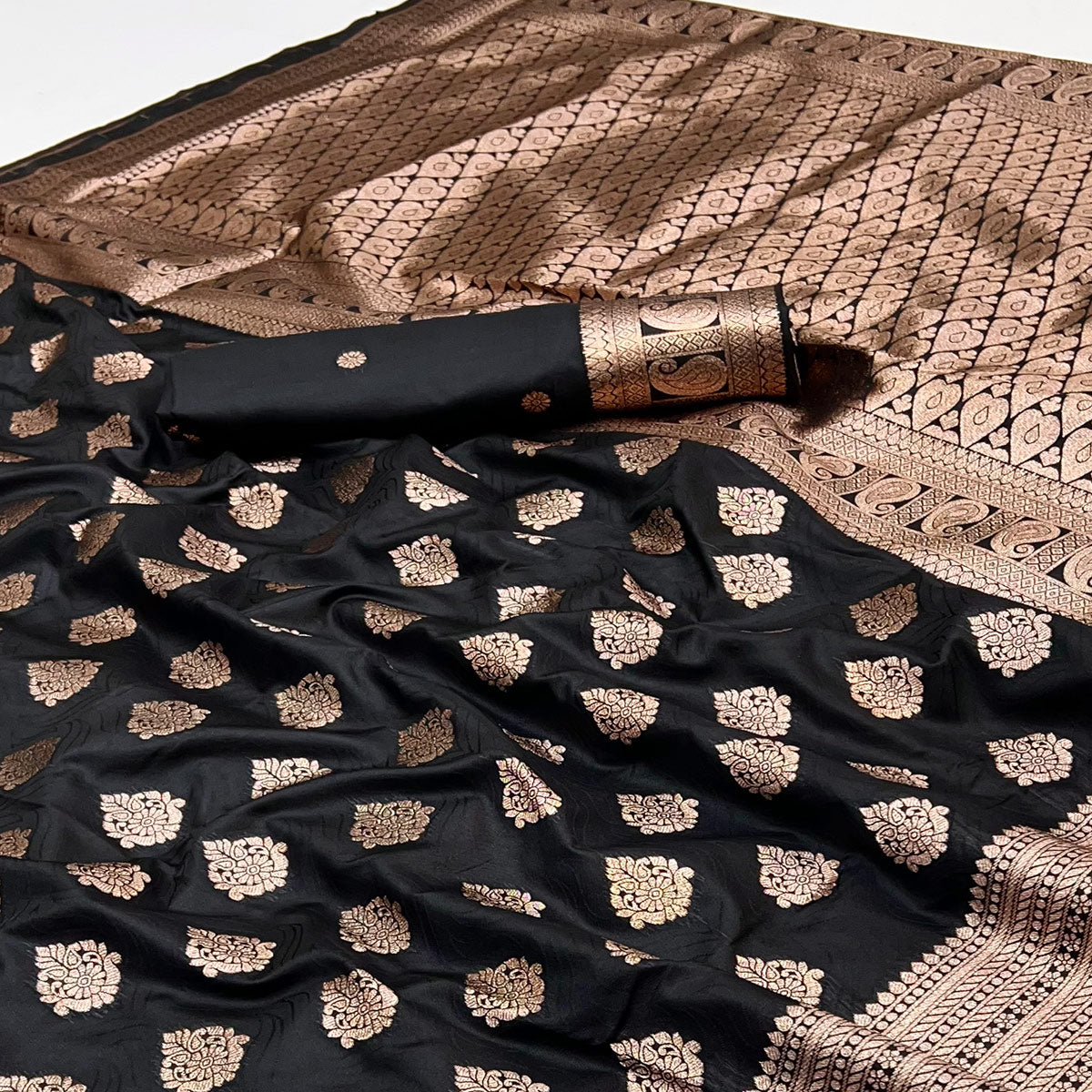 Black Art Silk Saree With Exquisite Floral Zari Work & Banarasi Pallu