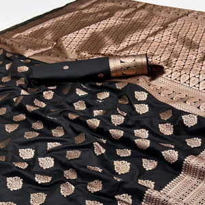 Black Art Silk Saree With Exquisite Floral Zari Work & Banarasi Pallu