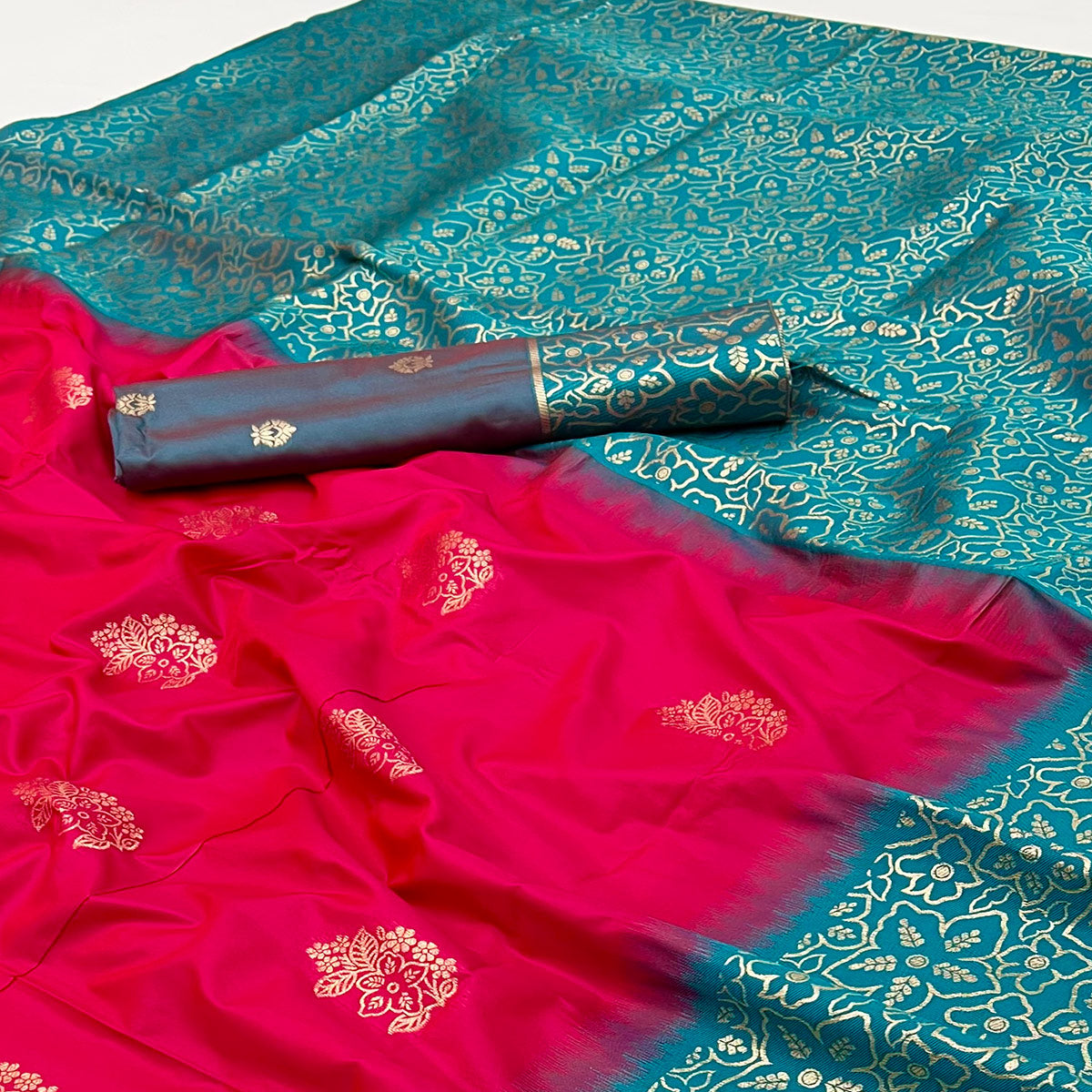 Pink Saree Woven In Art Silk With Alluring Floral Zari Detailing