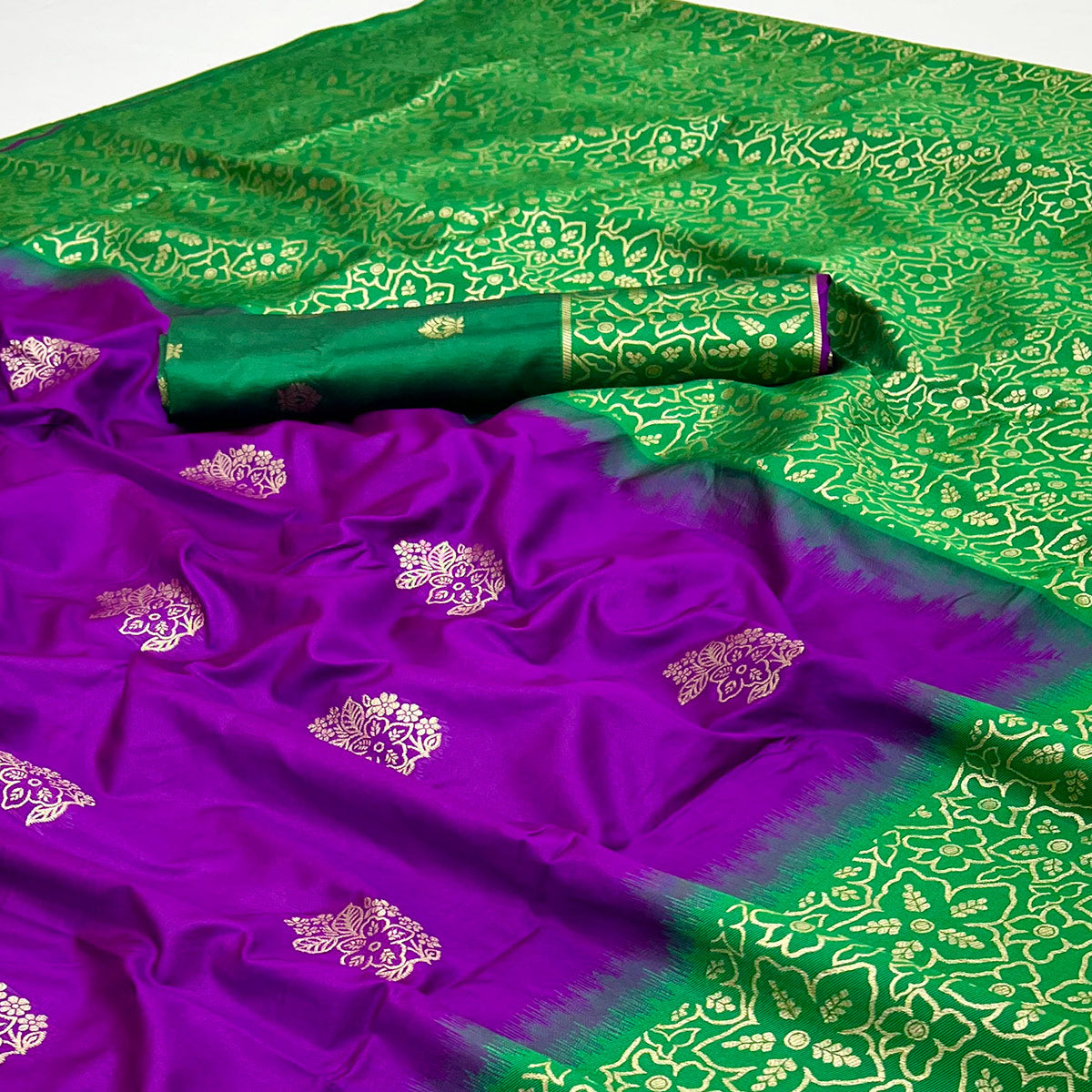 Purple Saree Woven In Art Silk With Alluring Floral Zari Detailing
