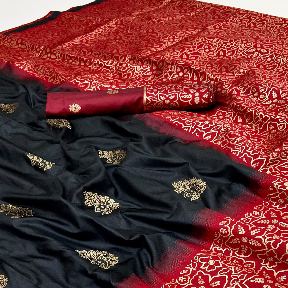 Black Saree Woven In Art Silk With Alluring Floral Zari Detailing