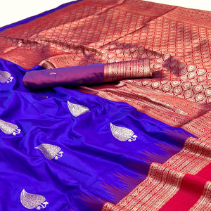 Blue Zari Woven Art Silk Saree Featuring Delicate Floral Motifs & Regal Banarasi Pallu