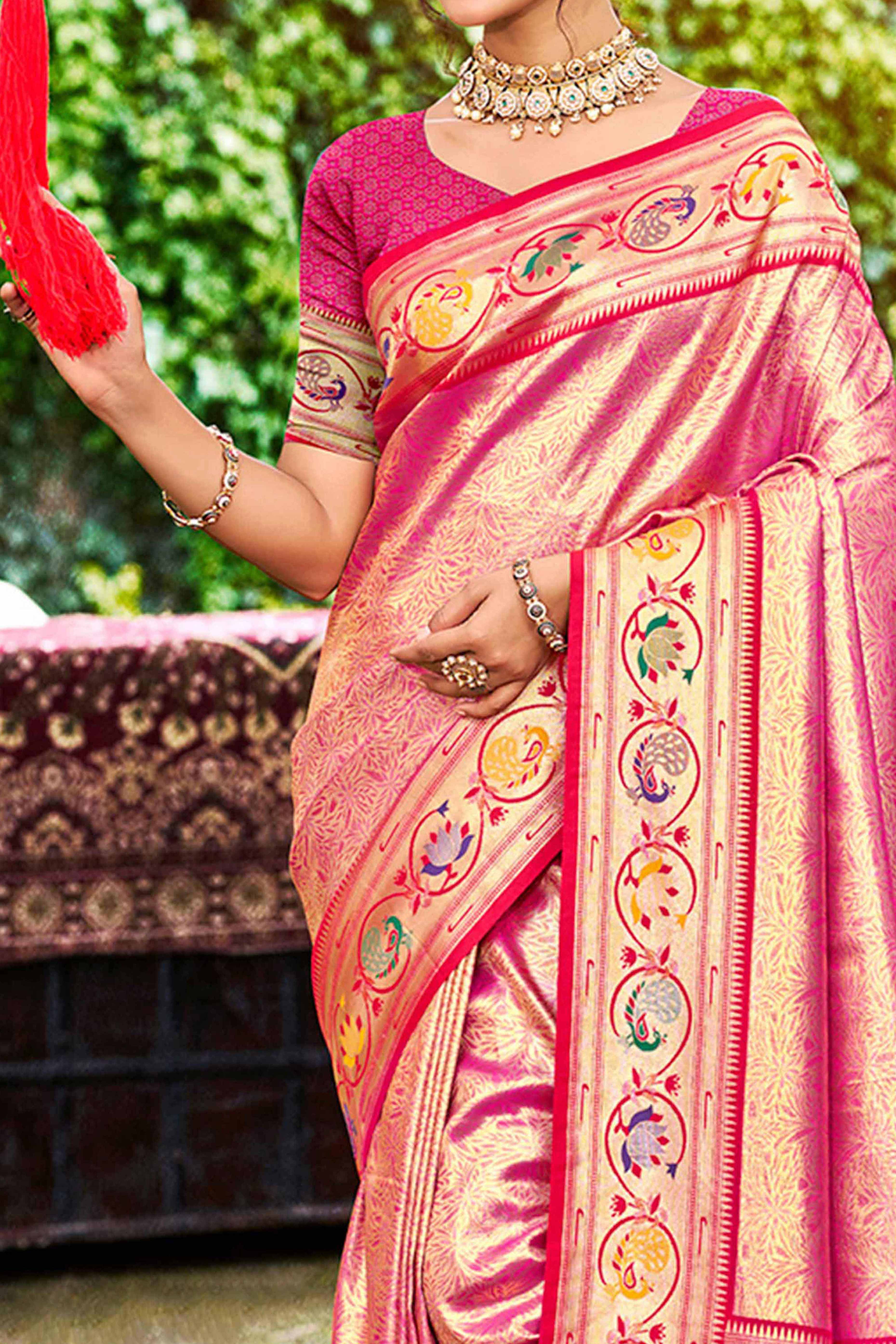Elegant Rani Pink Weaving Silk Blend Saree With Peacock Border & Artistic Parrot Motif Pallu