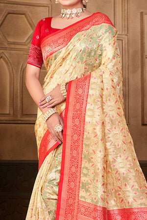 Stunning Cream & Pink Floral Weaving Silk Blend Saree Enhanced With A Stylish Tassel Pallu