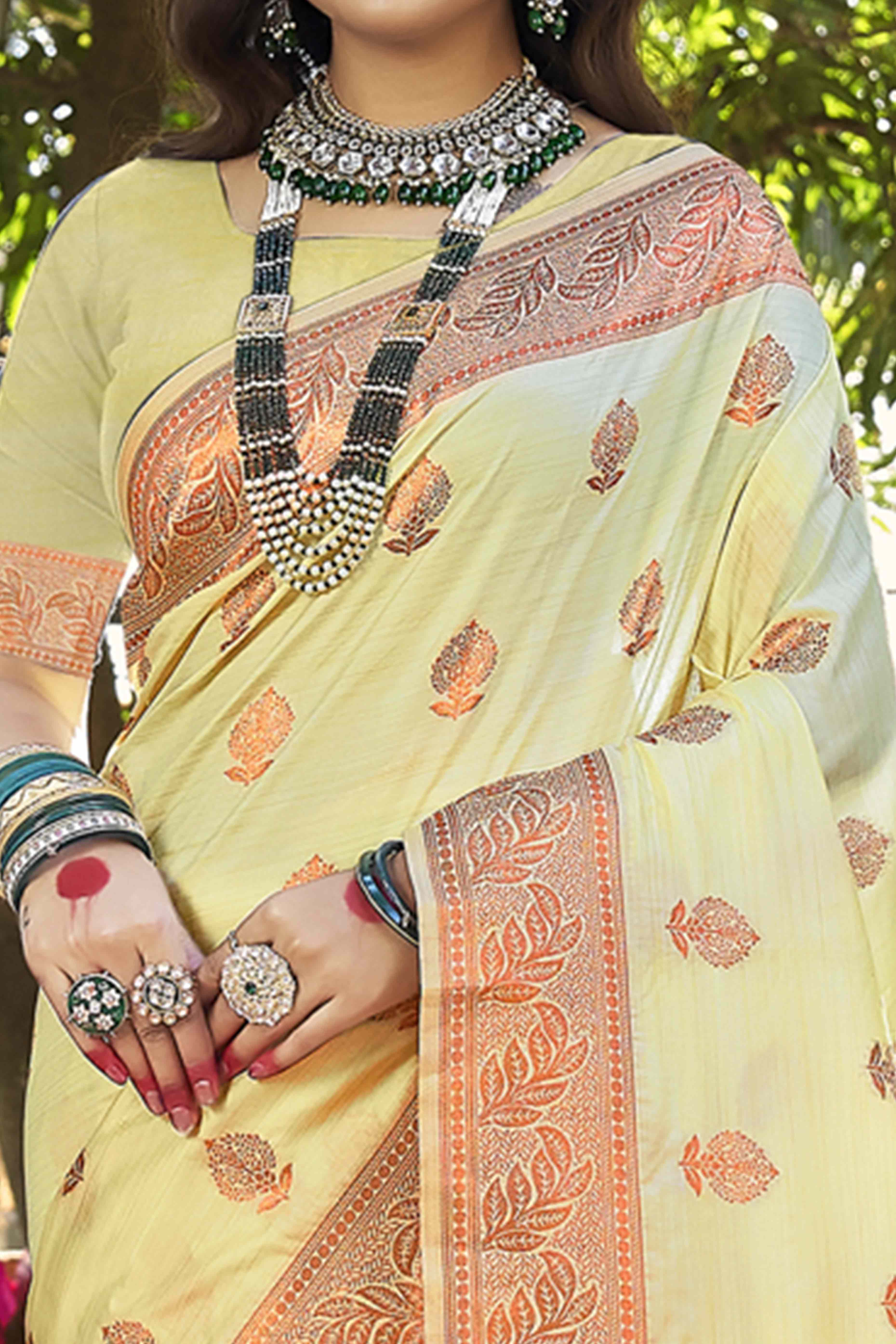 Elegant Floral Zari Woven Banarasi Silk Saree In Yellow