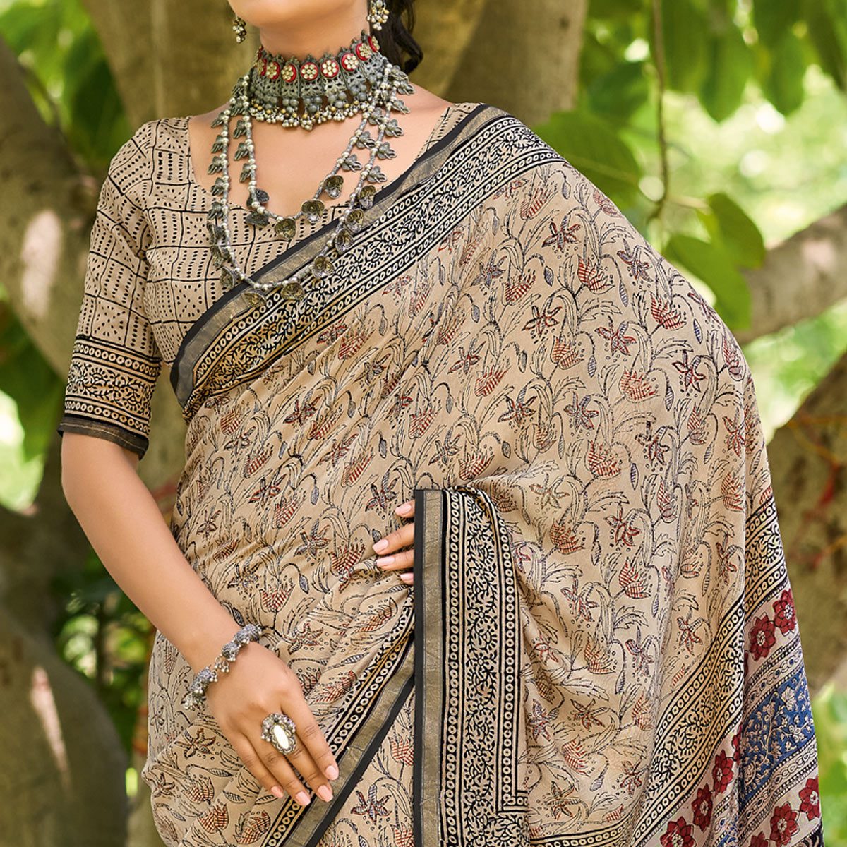 Beige Floral Printed Mul Mul Cotton Saree