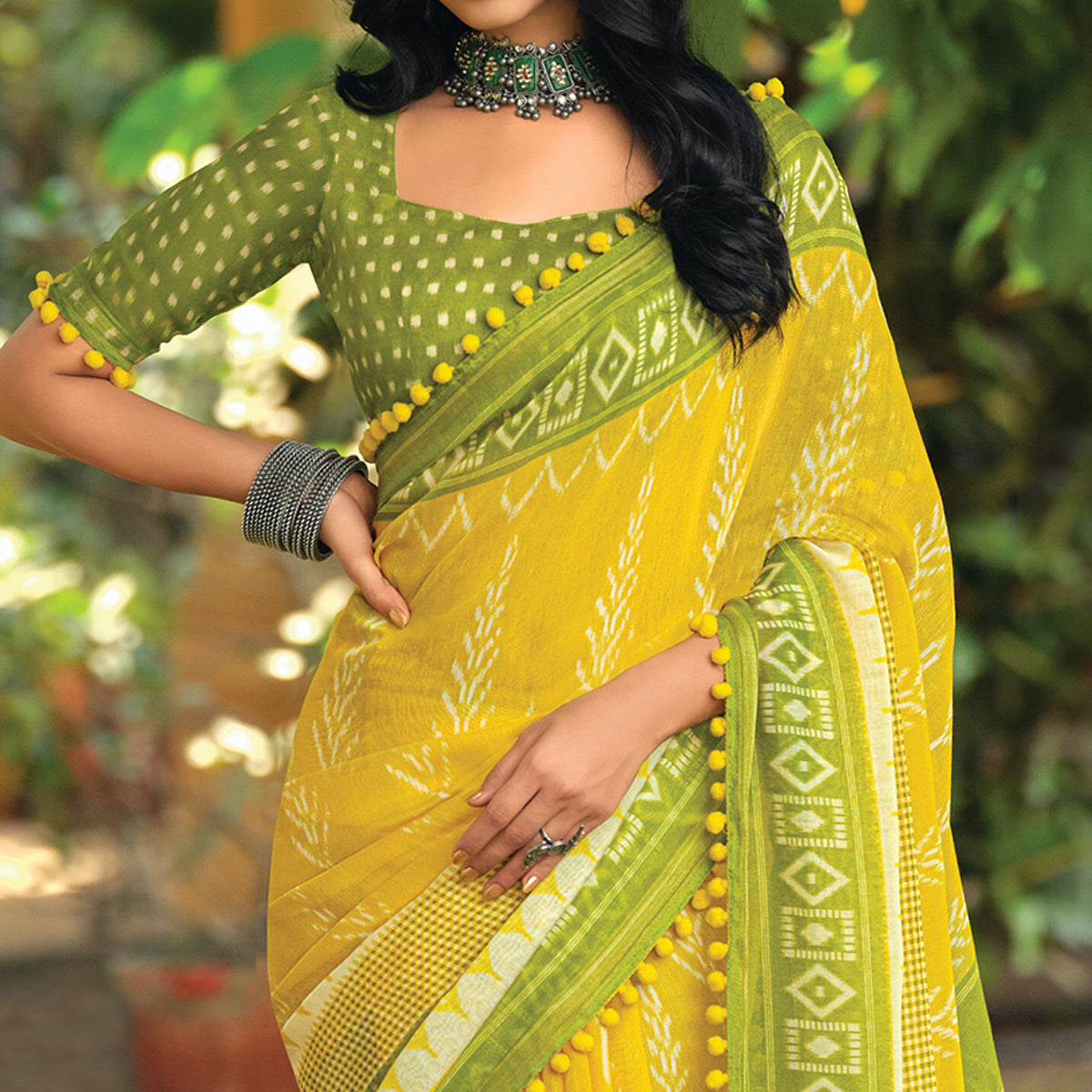 Yellow Printed Cotton Blend Saree With Pumpum Lace