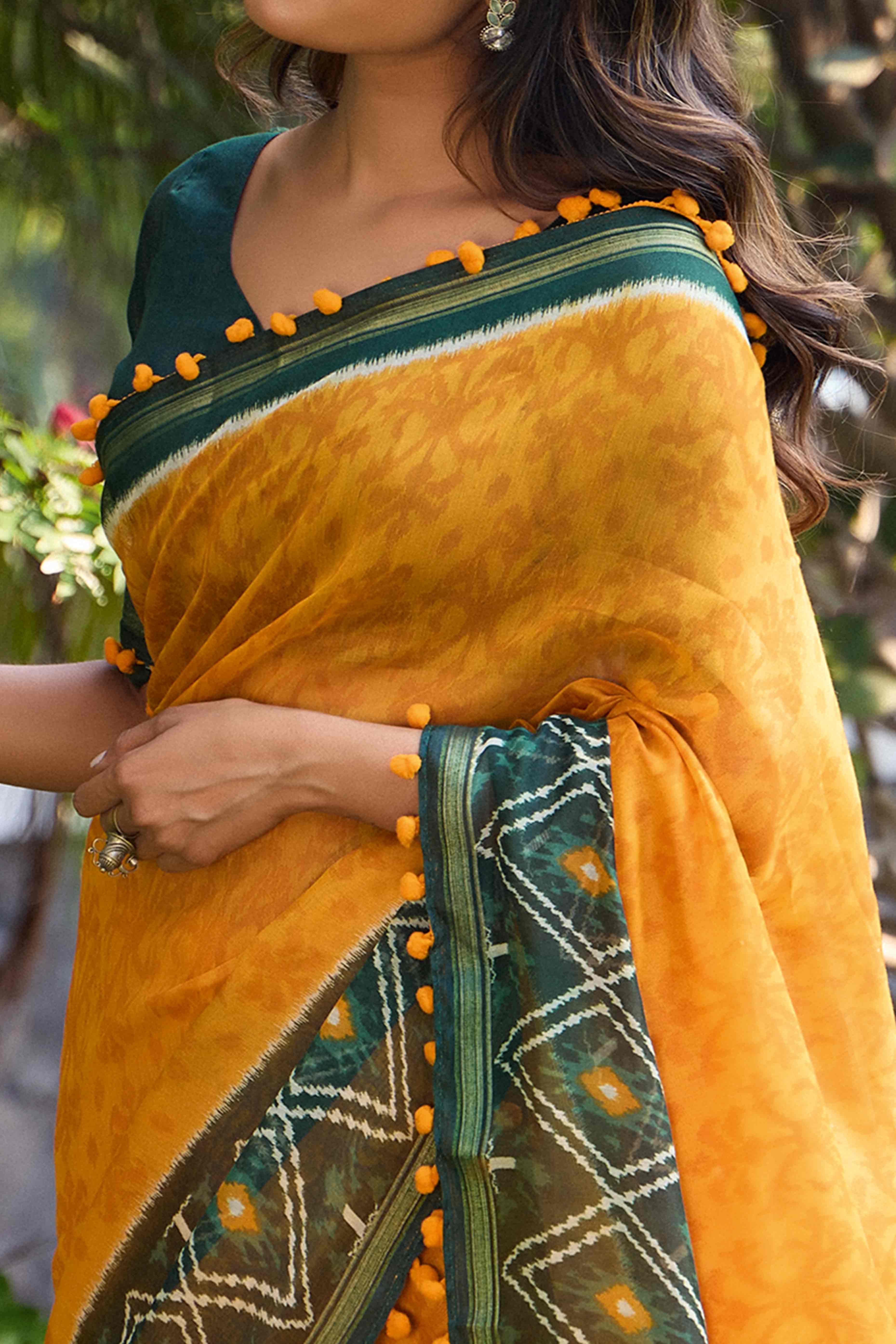 Mustard Printed Cotton Blend Saree With Pumpum Lace