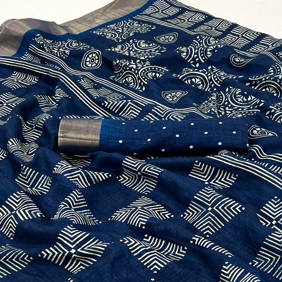 Blue Printed Cotton Blend Saree With Woven Border