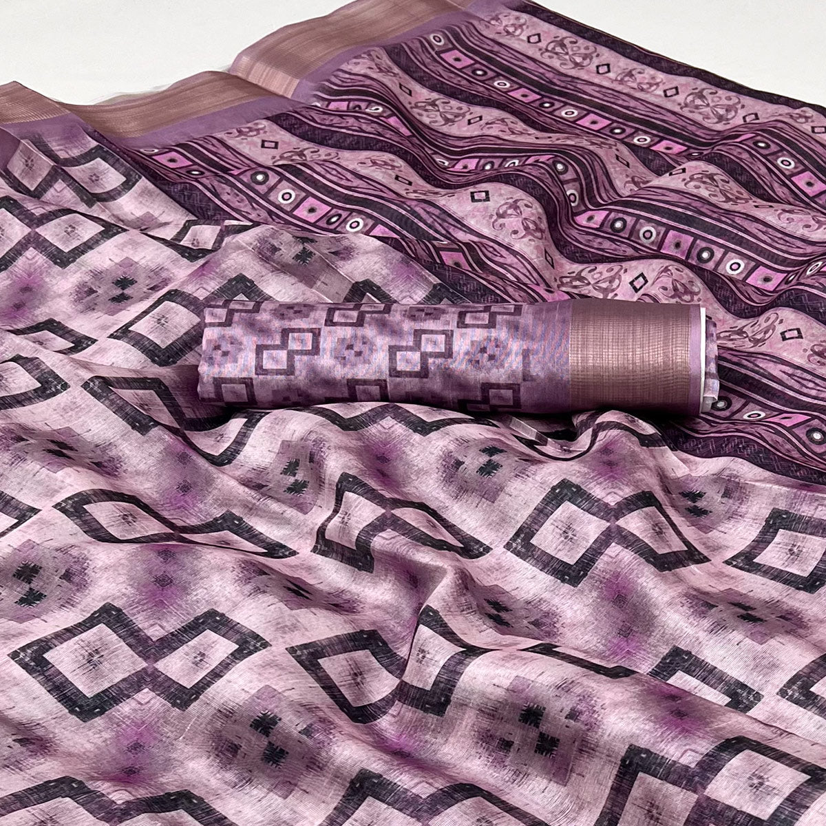 Purple Geometric Printed Cotton Blend Saree