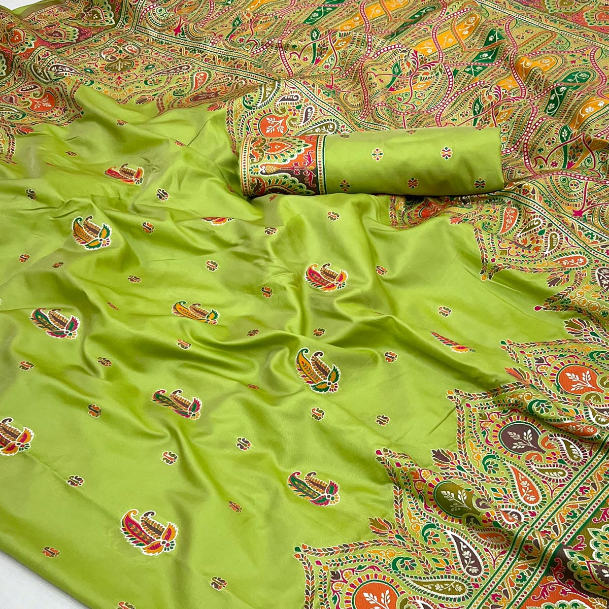 Green Floral Woven Pure Silk Pashmina Saree