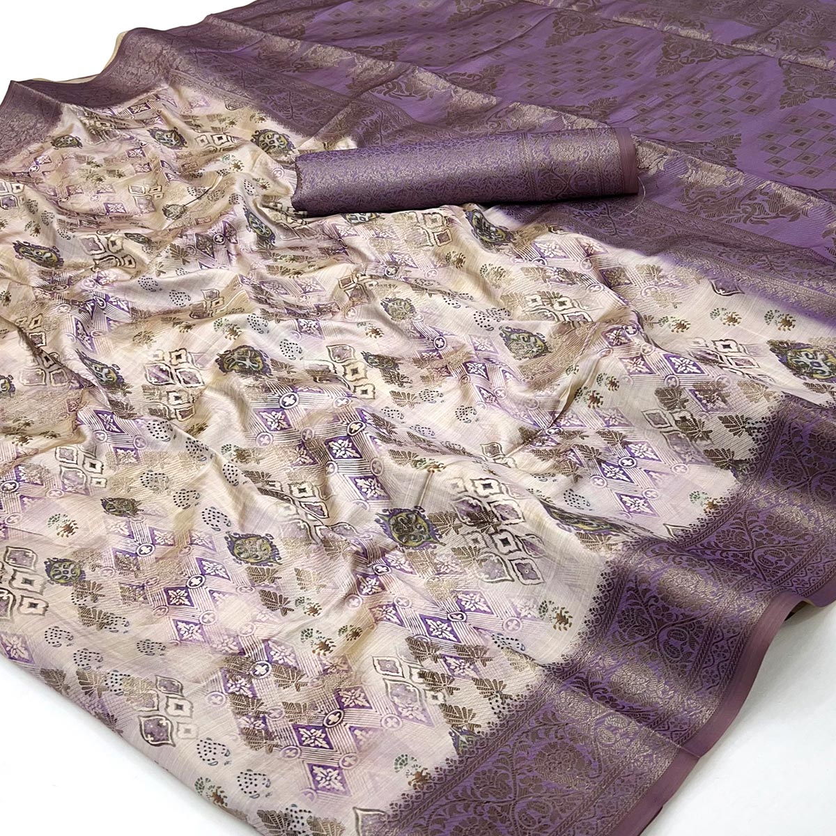 Stylish Lavender Silk Blend Saree Featuring Floral Zari Weaving & Digital Print
