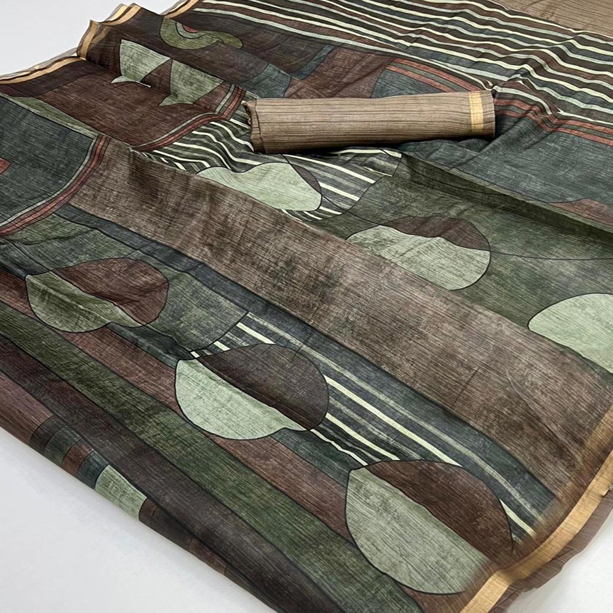 Brown Contemporary Geometric Digital Printed Viscose Saree With Gleaming Zari Border