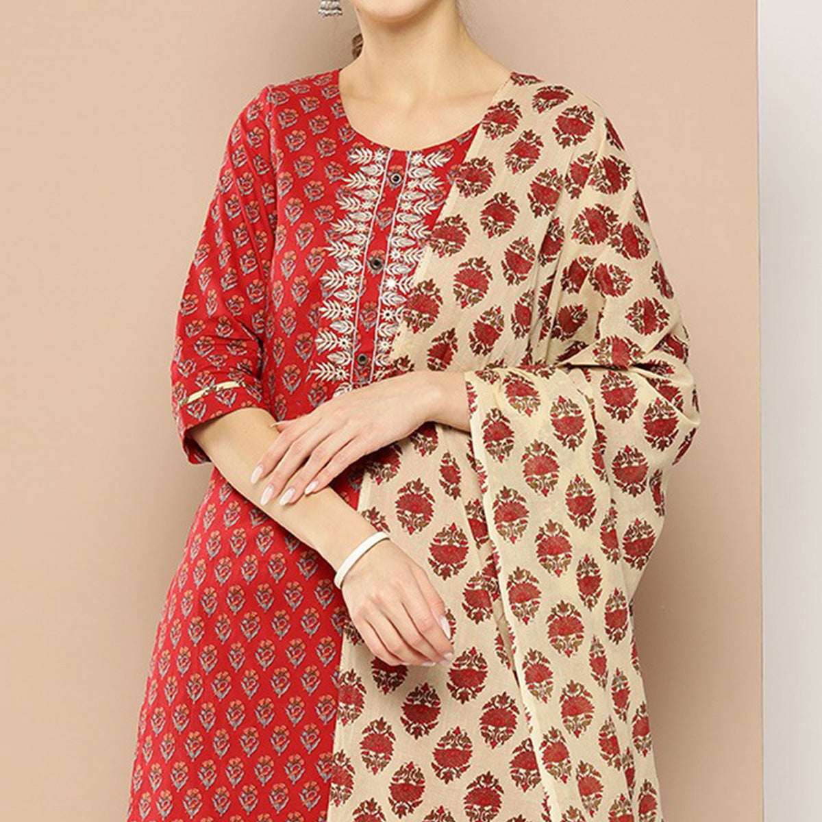 AARD-YUFTA-1473-RED