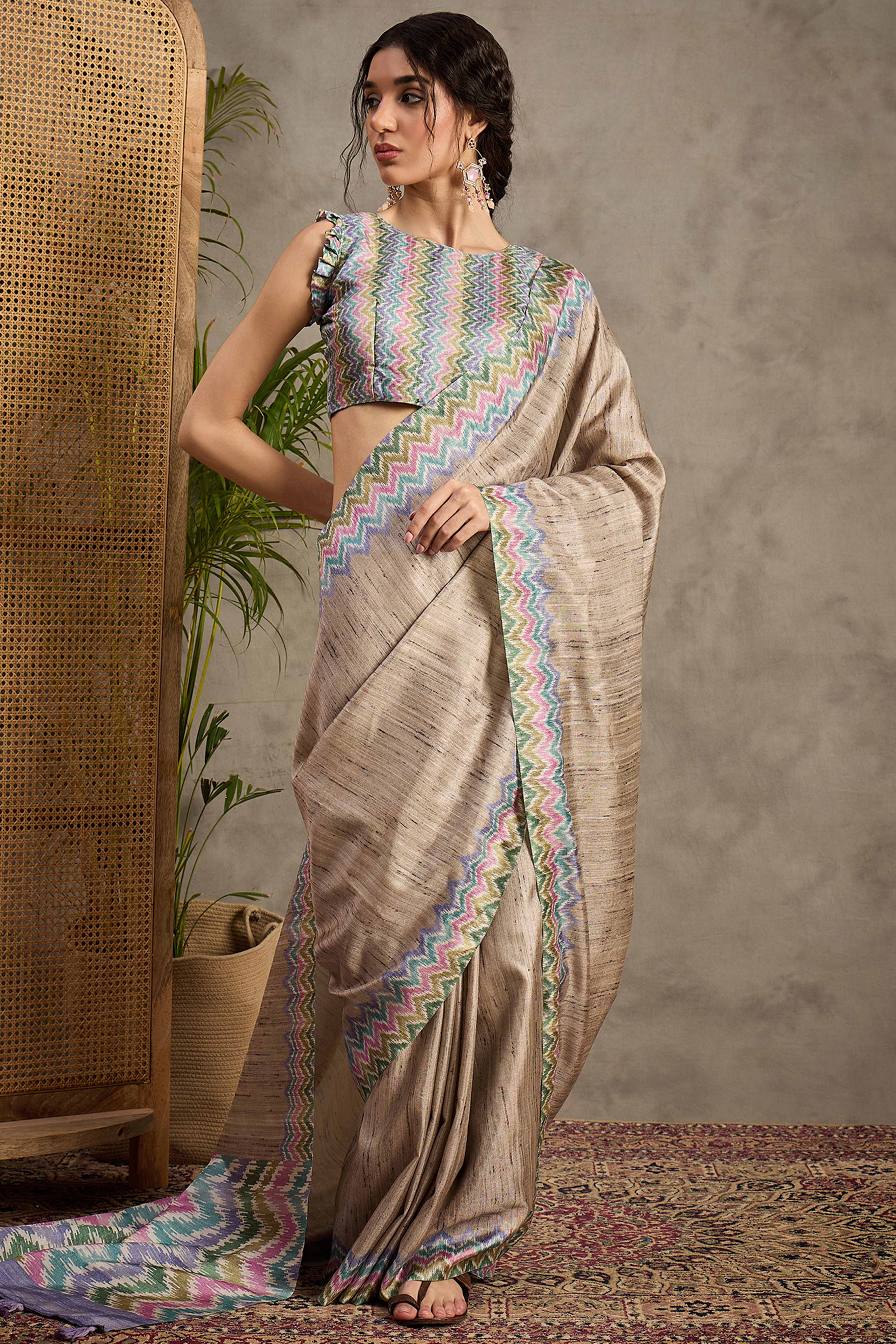 Beige Cotton Silk Handloom Saree Featuring Traditional Woven Patterns