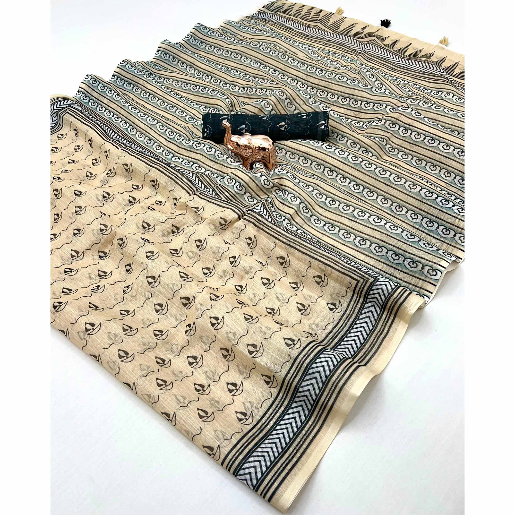 Beige Soft Linen Saree with Artistic Print Detailing