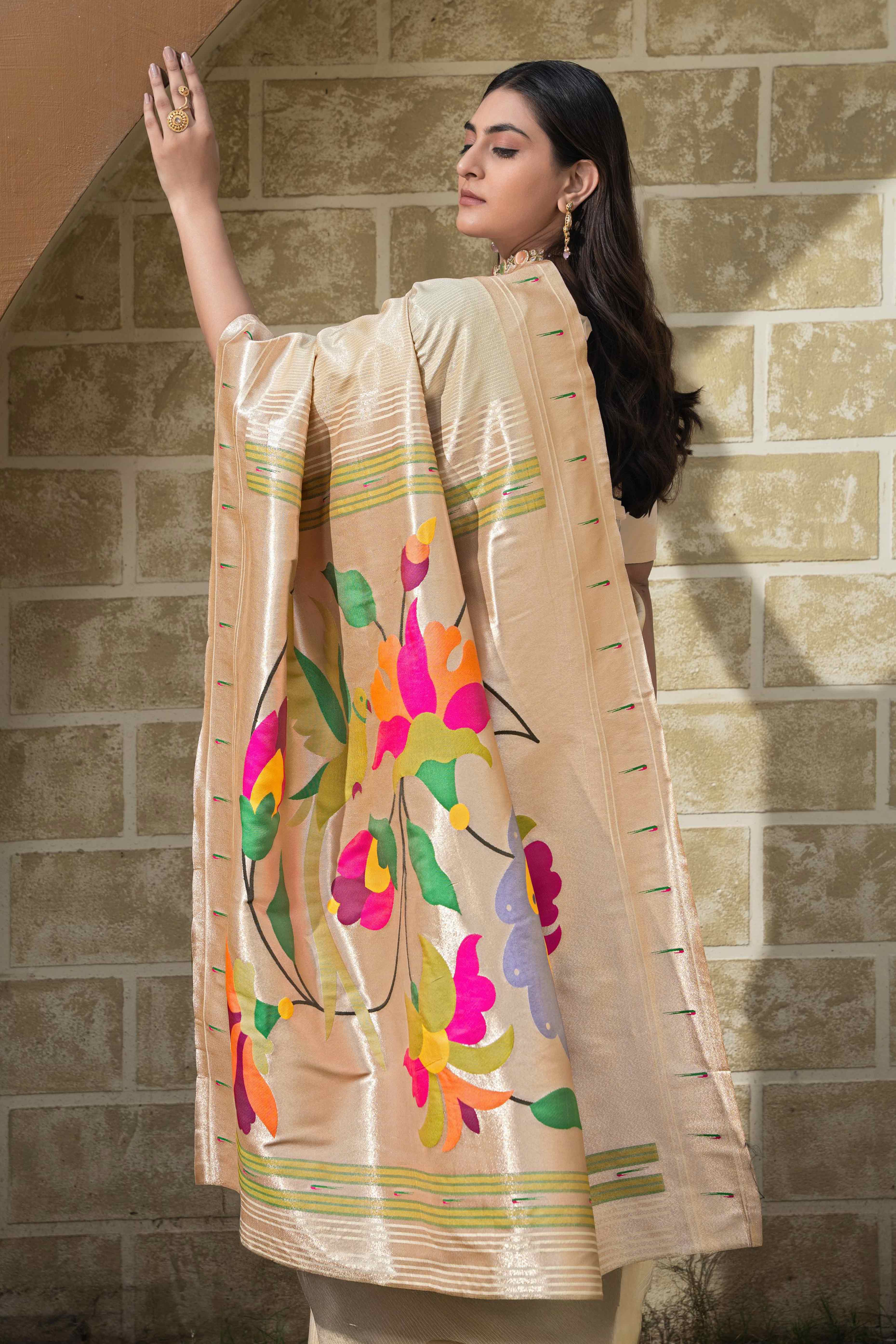 Cream Floral Zari Woven Silk Blend Paithani Saree With Intricate Weaving