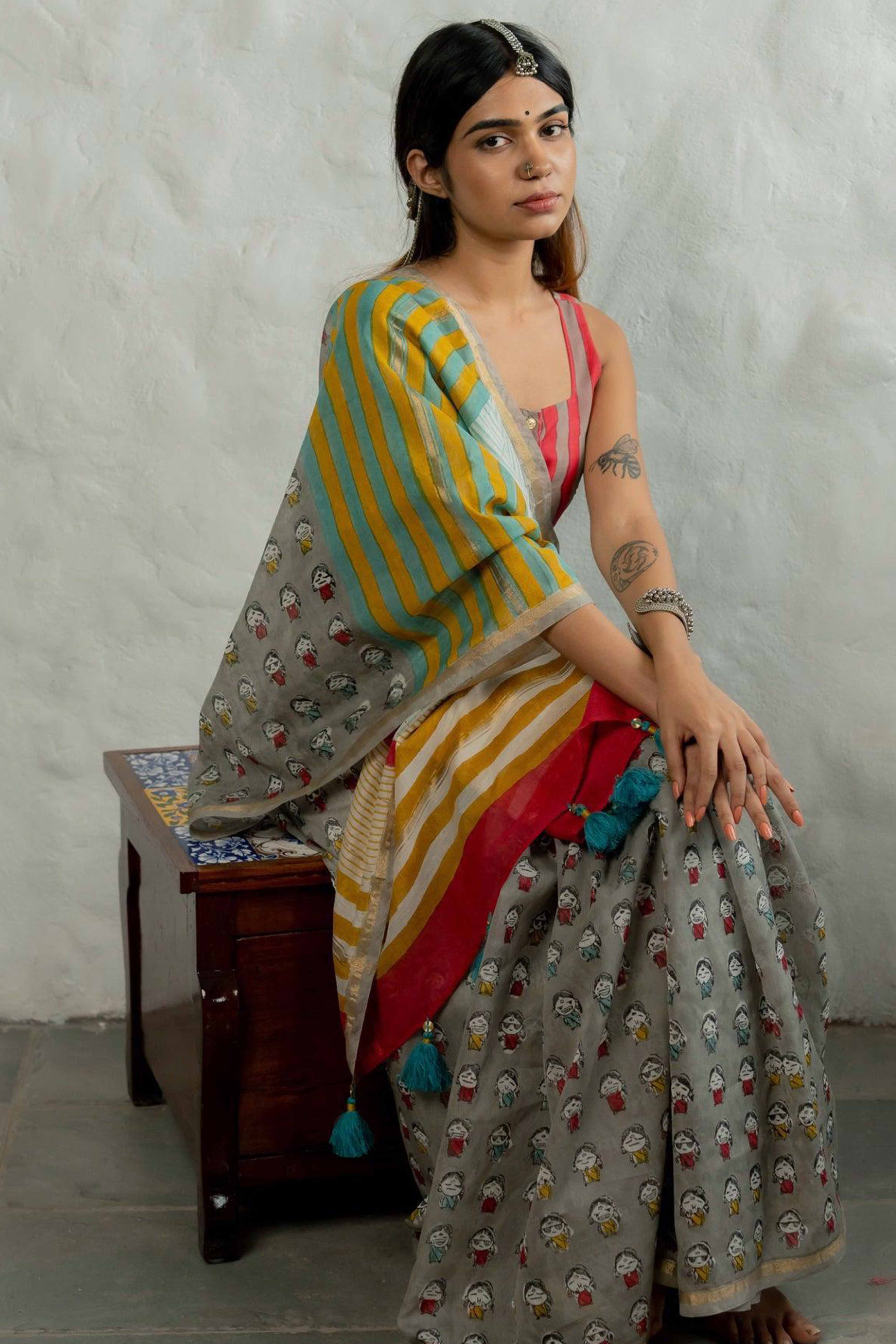 Grey Batik Printed Pure Linen Saree With Tassels