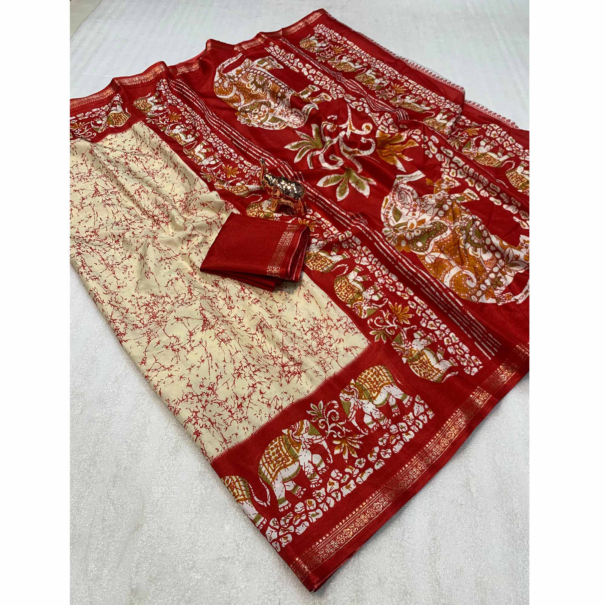 Cream Dola Silk Saree With Abstract Patterns And Kalamkari Pallu Art