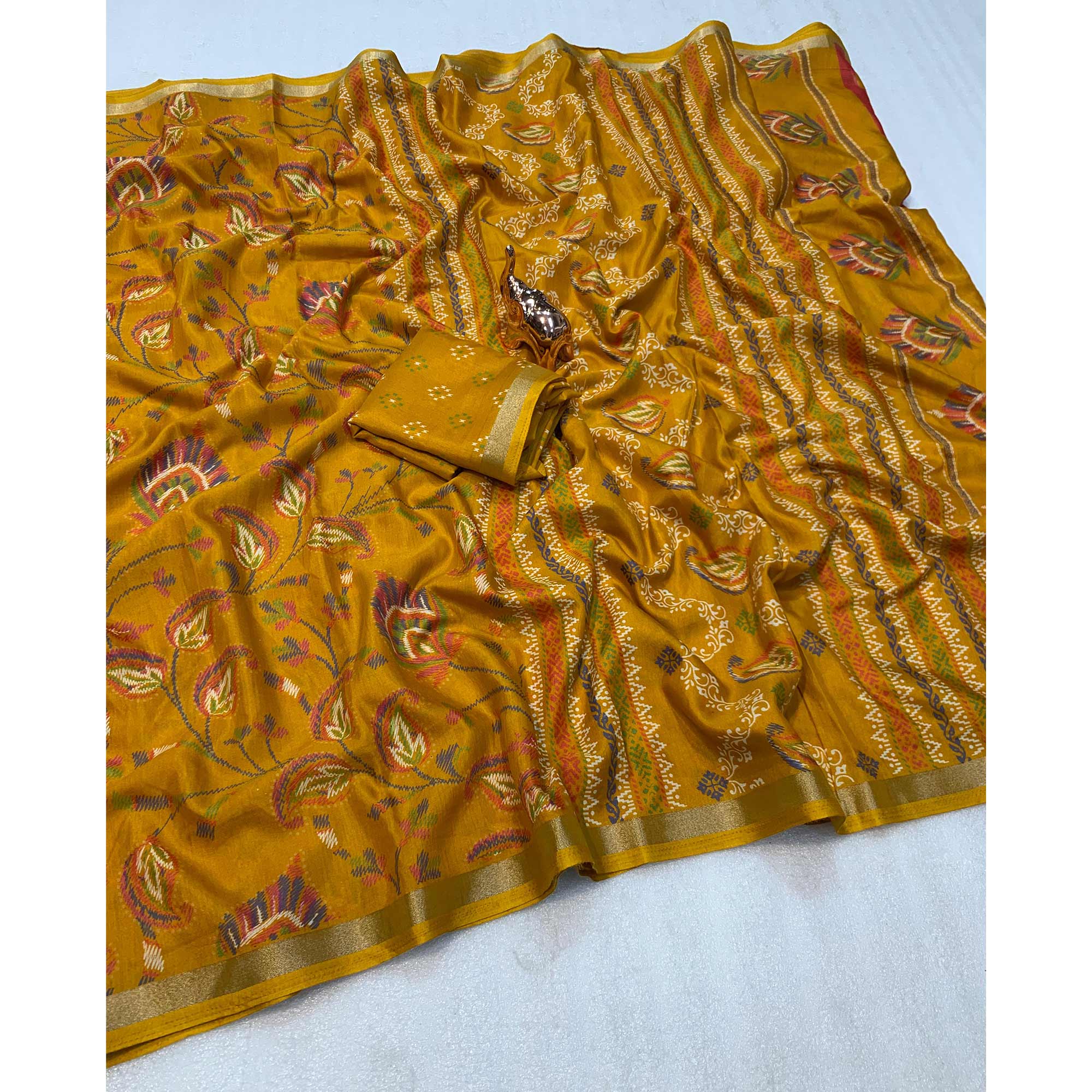 Mustard Maheshwari Silk Blend Saree Adorned With Elegant Floral Print & Two Tone Finish