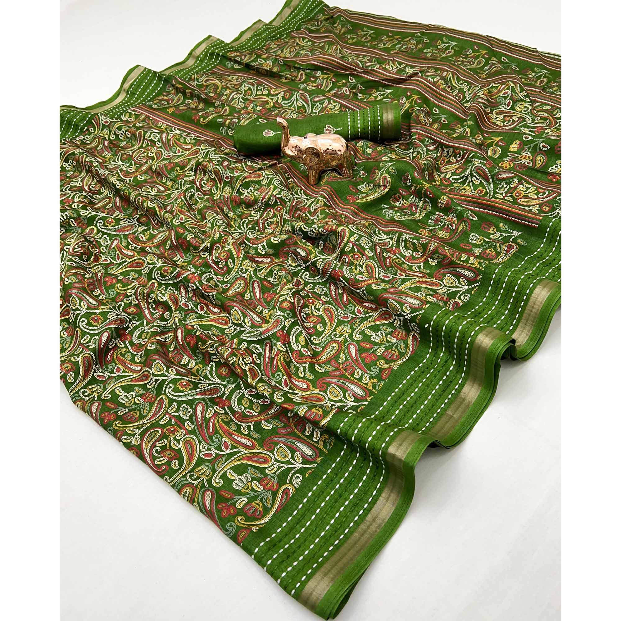 Green Floral Print Saree In Crepe Cotton Adorned With Kantha Embroidery