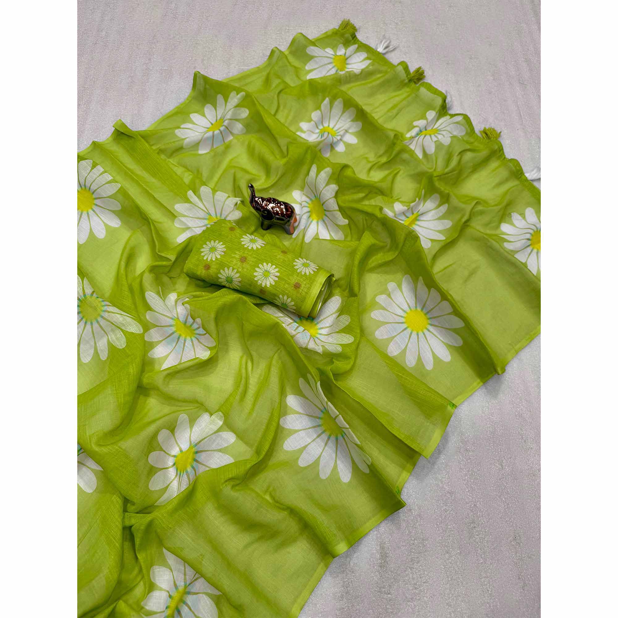 Sophisticated Green Floral Digital Printed Linen Silk Saree With Tassel Pallu