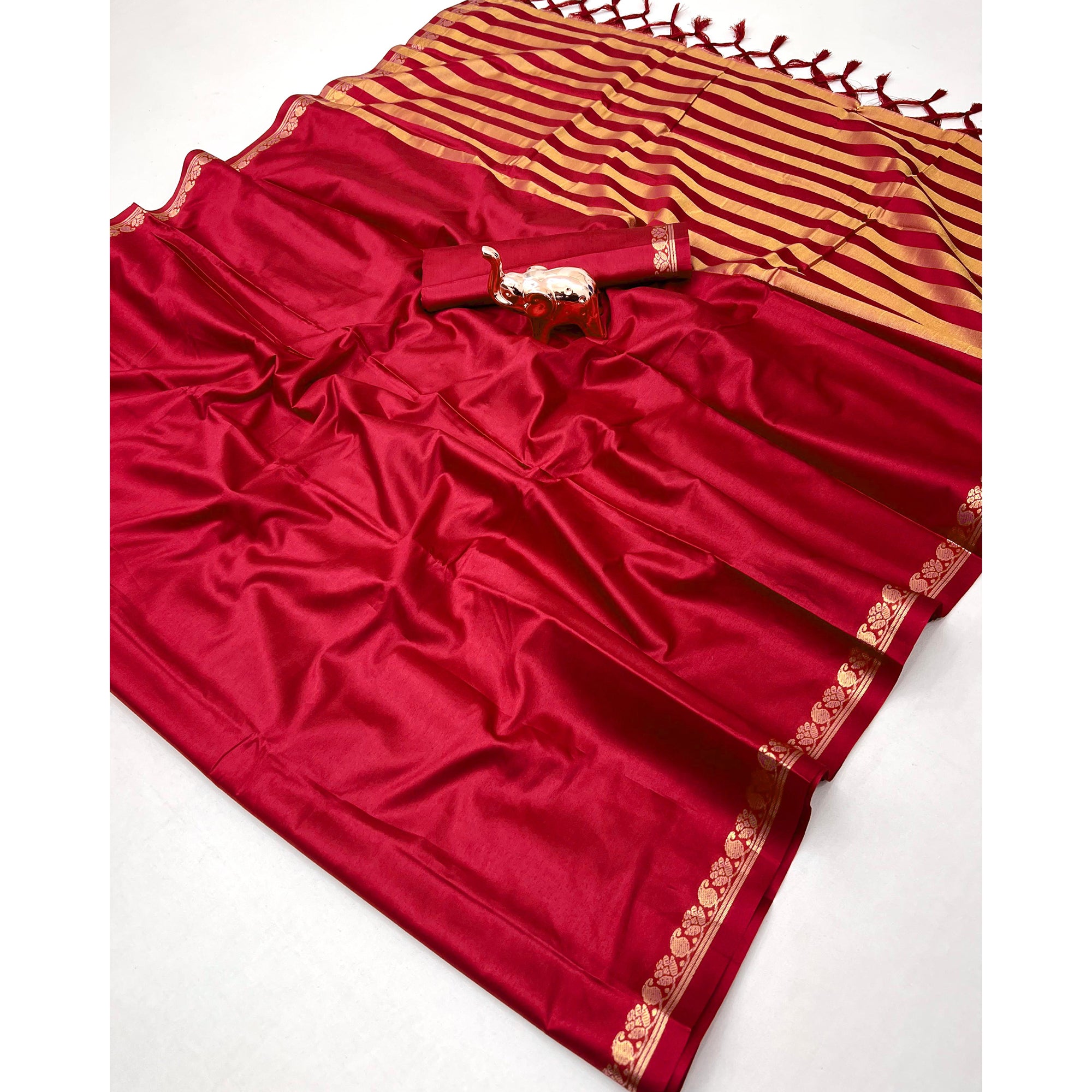 Classic Maroon Solid Weaving Mysore Silk Saree Accented With Floral Border & Tassel Pallu