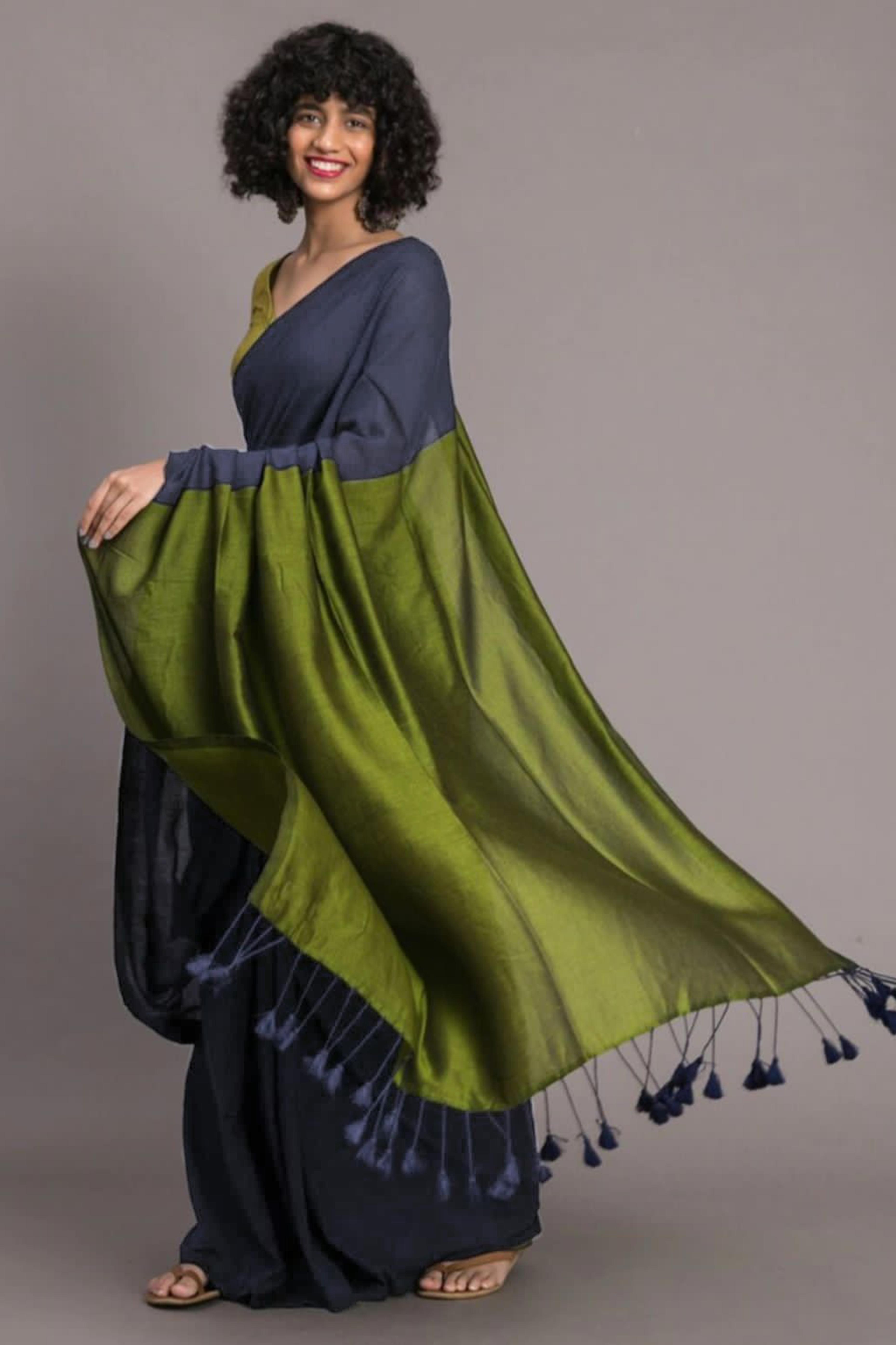 Charming Navy Blue & Olive Green Solid Handwoven Pure Mul Cotton Saree With Tassel Pallu