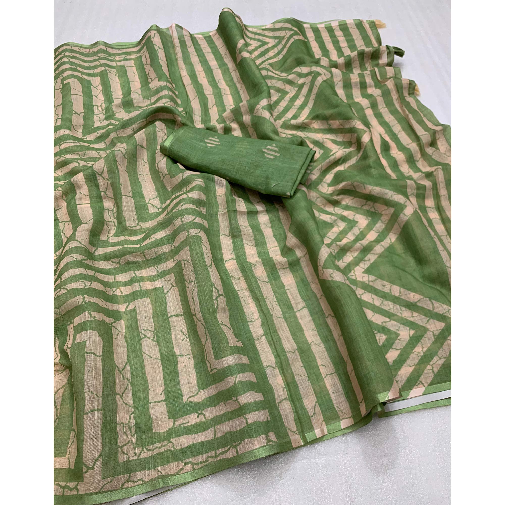 Green Digital Printed Linen Cotton Saree