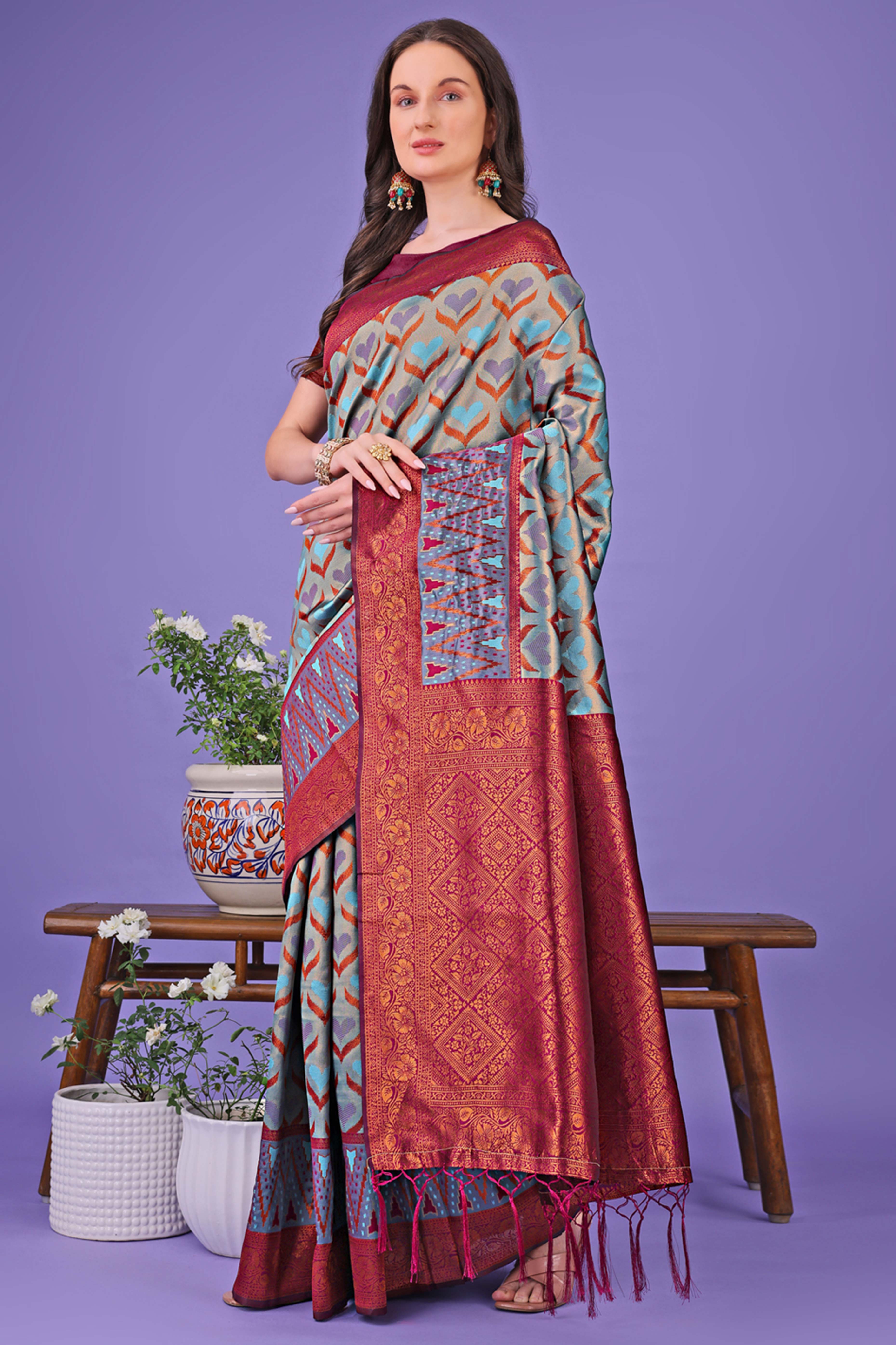 Grey Heart Motif Zari Woven Lichi Cotton Silk Saree With Flowing Tassels